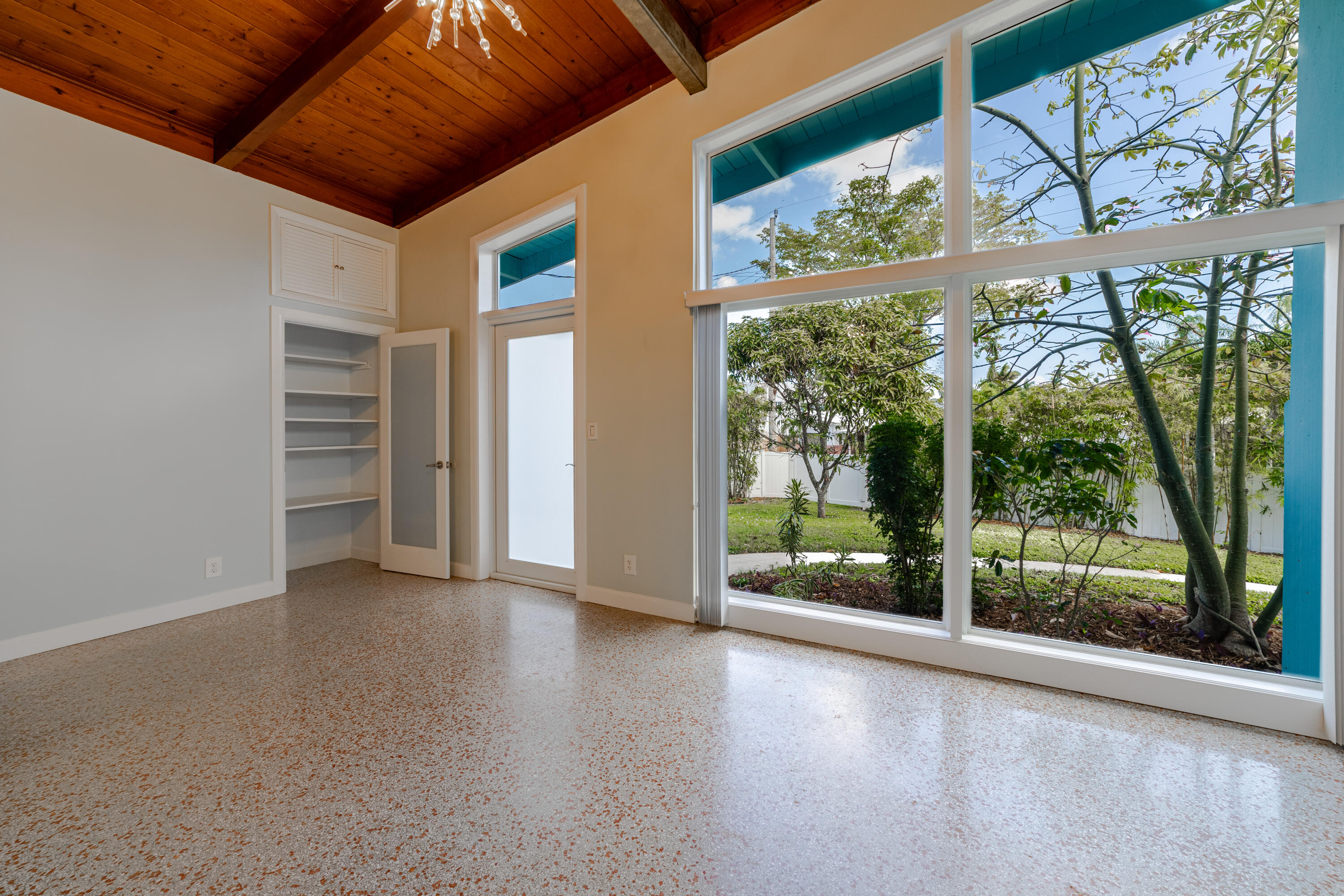 LAUDERDALE ISLES NO 2-BLK 6 - Residential