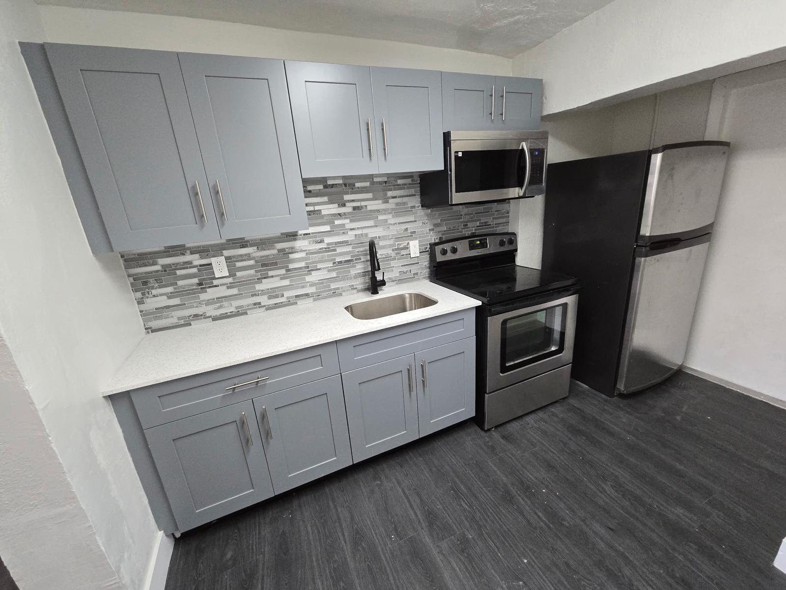 ROOSEVELT GARDENS 3RD ADD - Residential Lease