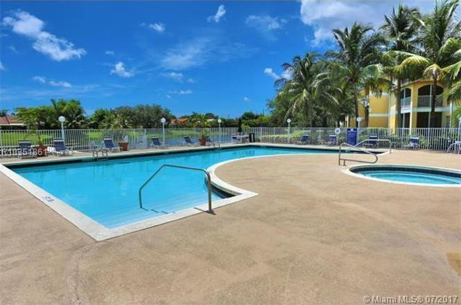 Sailboat Pointe Cond - Residential