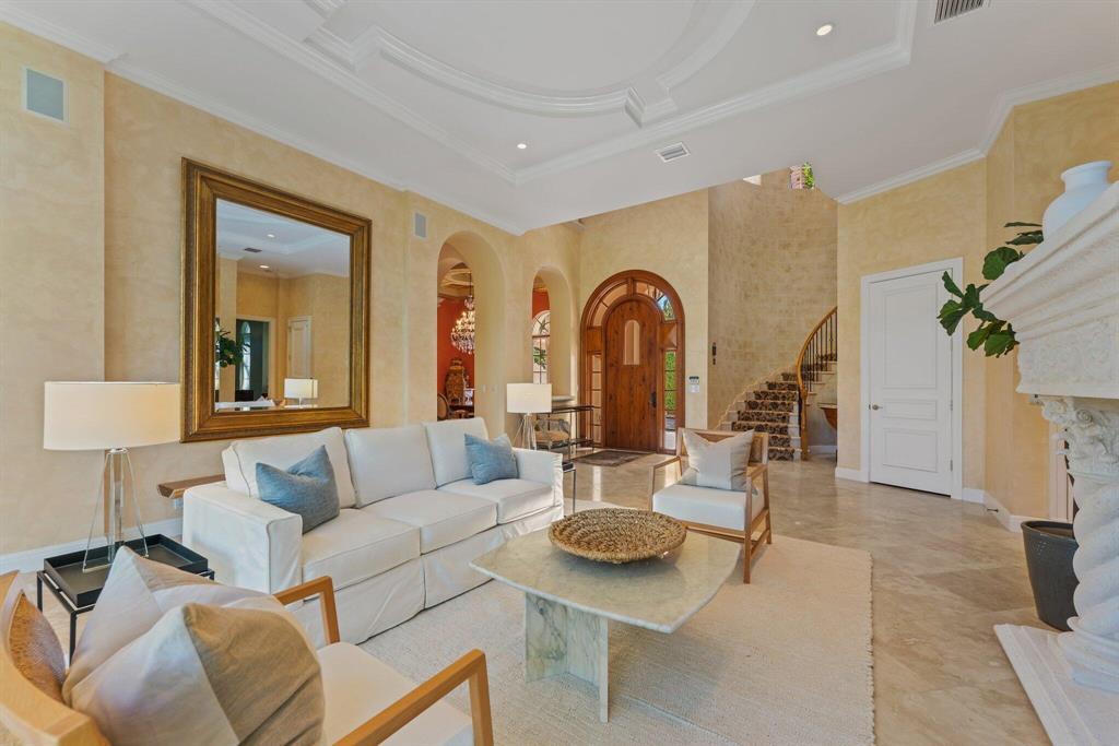 HARBOUR ISLES - Residential