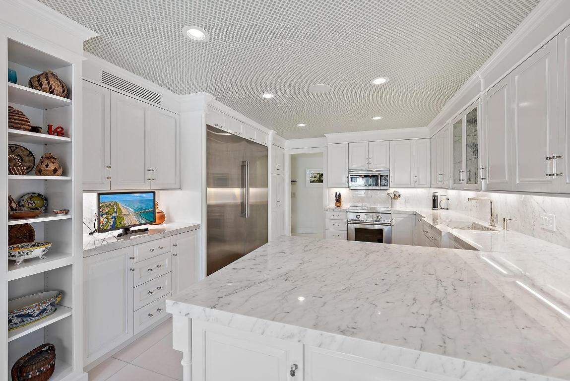 PALM BEACH TOWERS CONDO - Residential