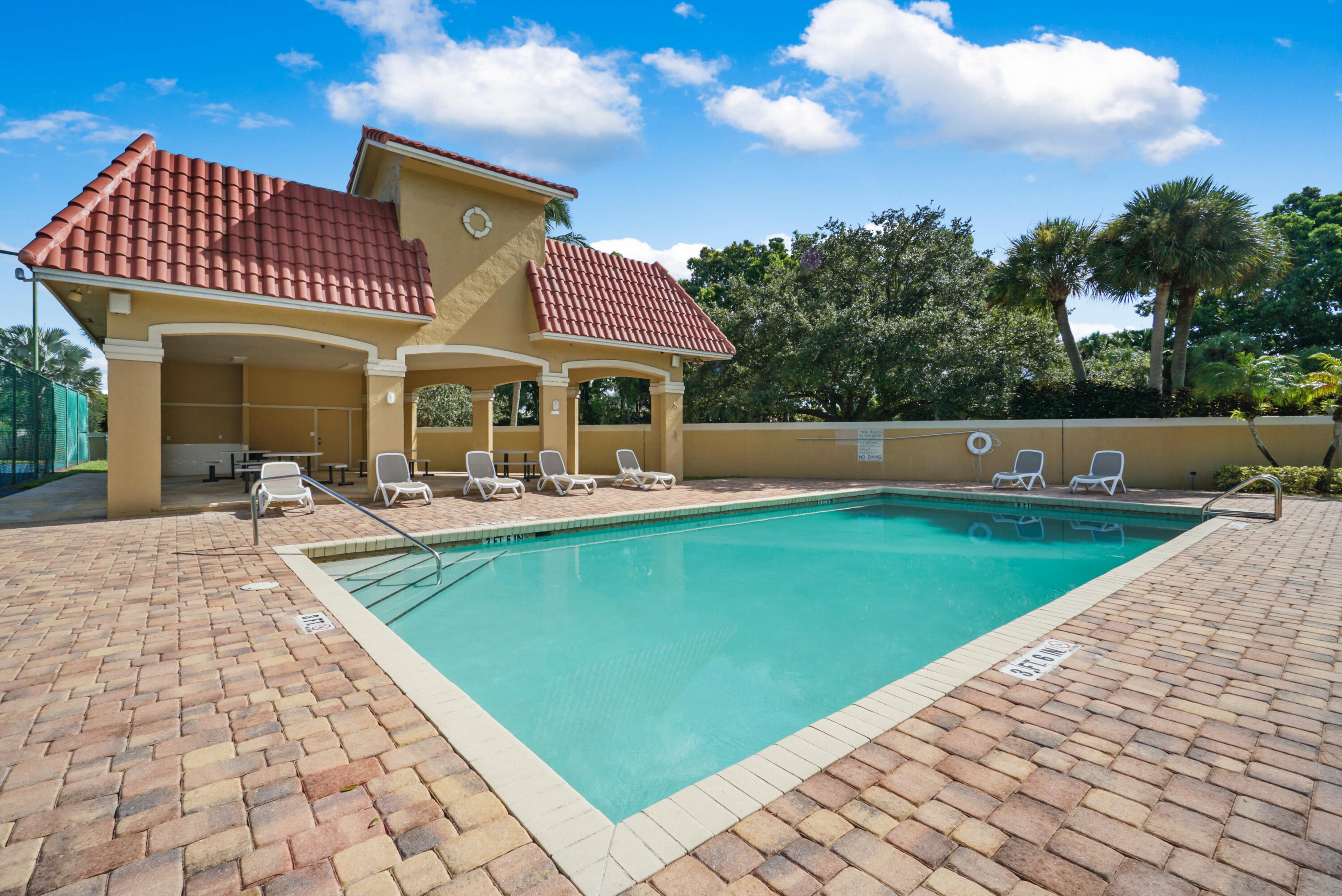 STONEBRIAR AT MAPLEWOOD - Residential