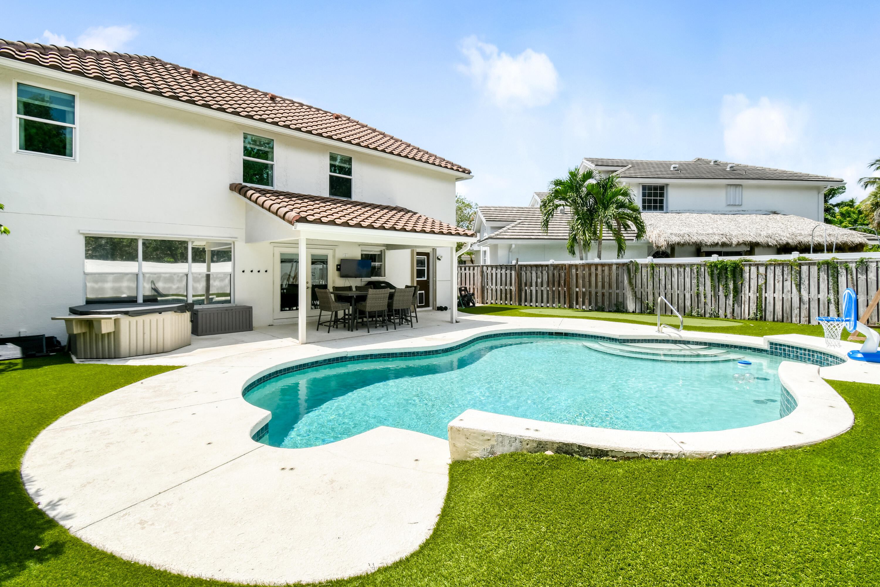 STONEBRIAR AT MAPLEWOOD - Residential