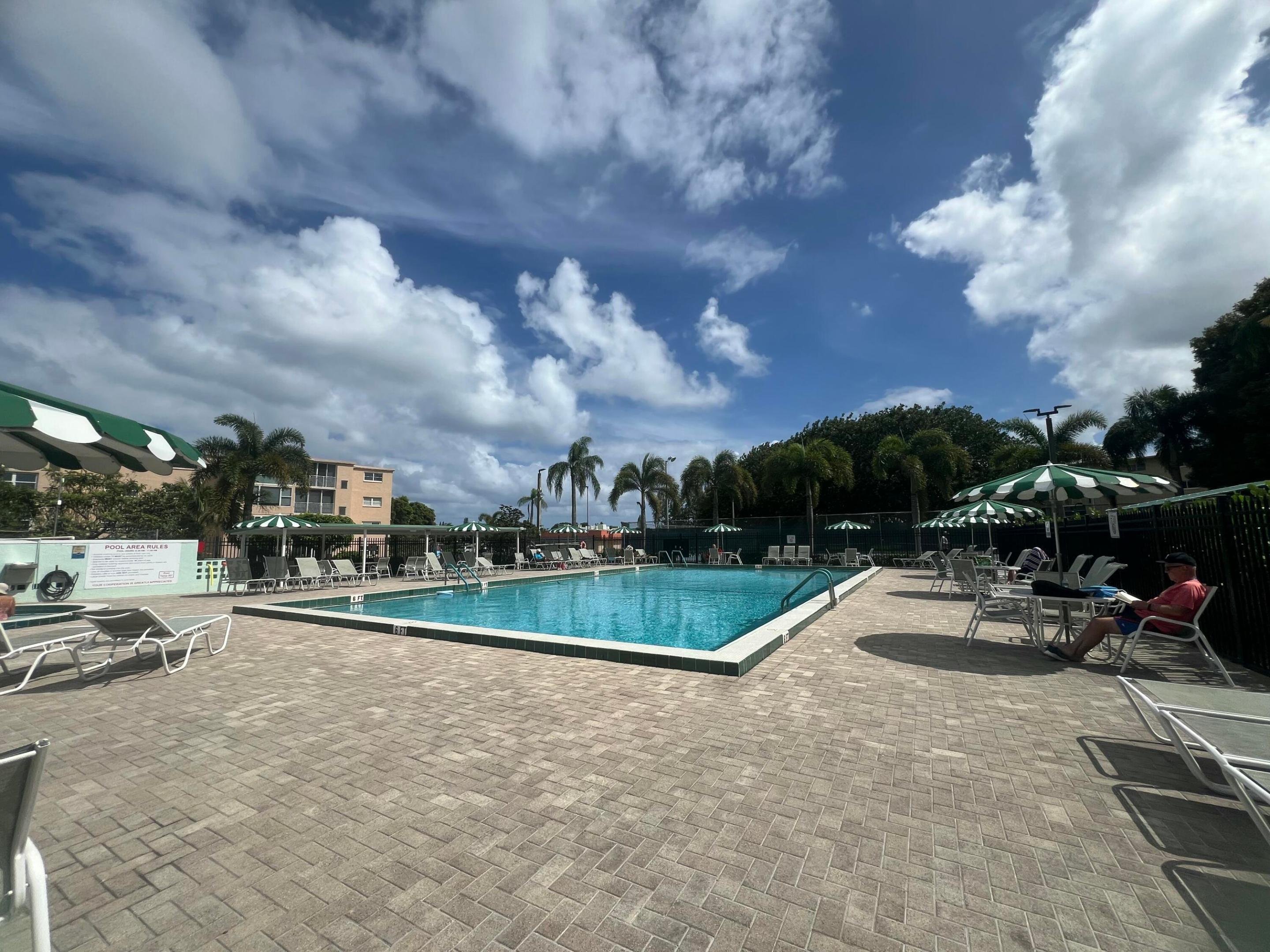 Village Royale - Residential