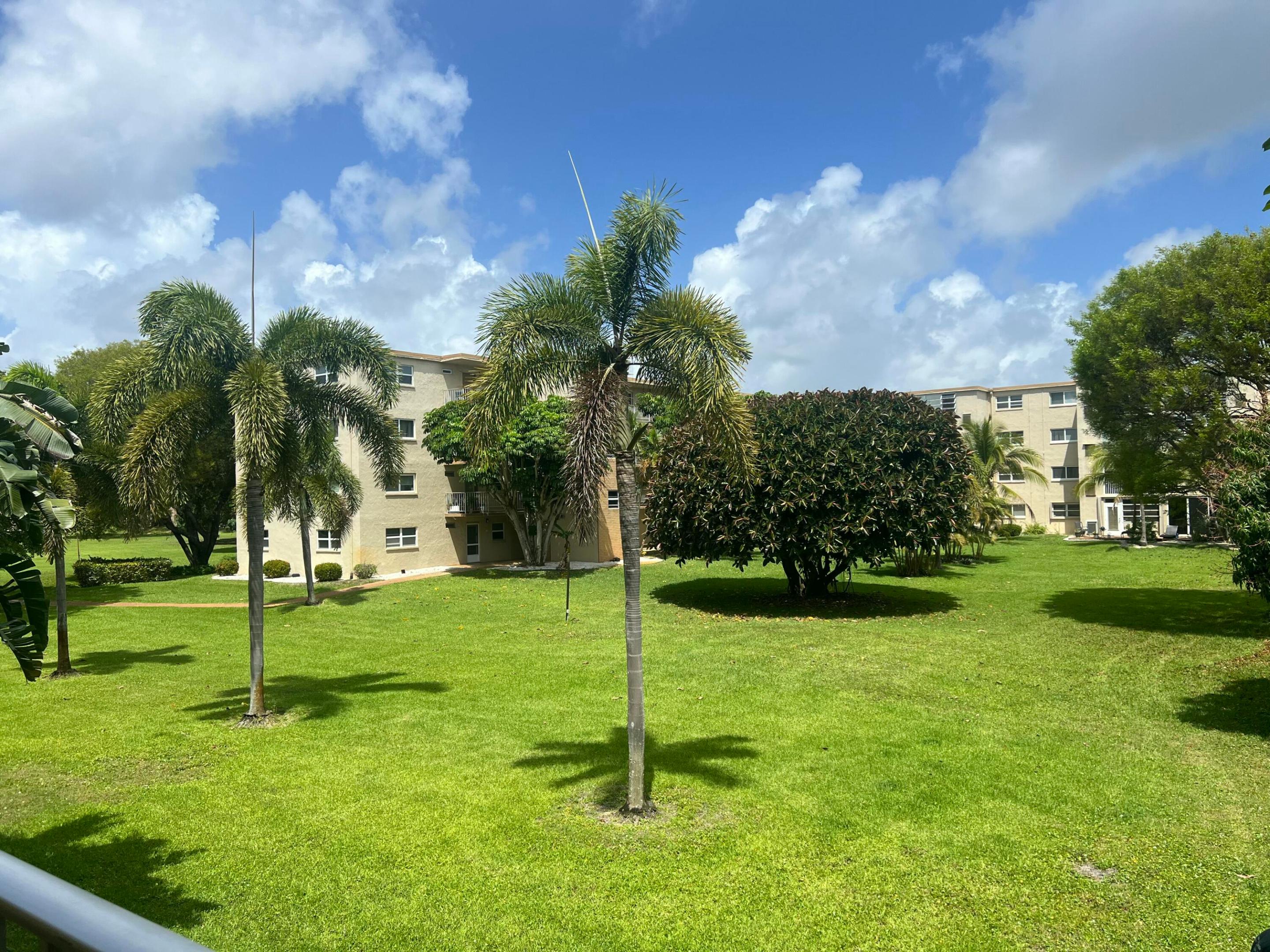 Village Royale - Residential