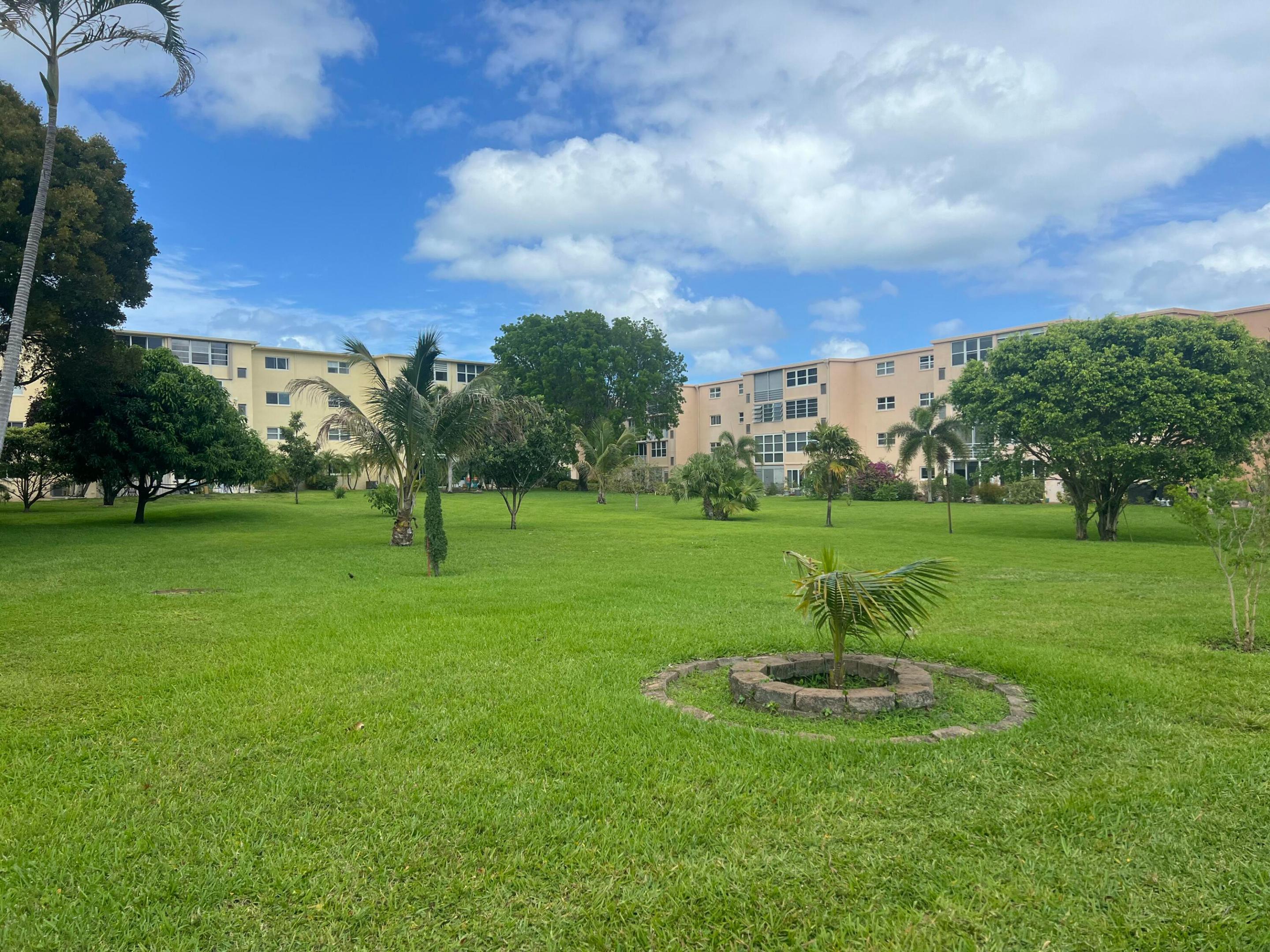 Village Royale - Residential