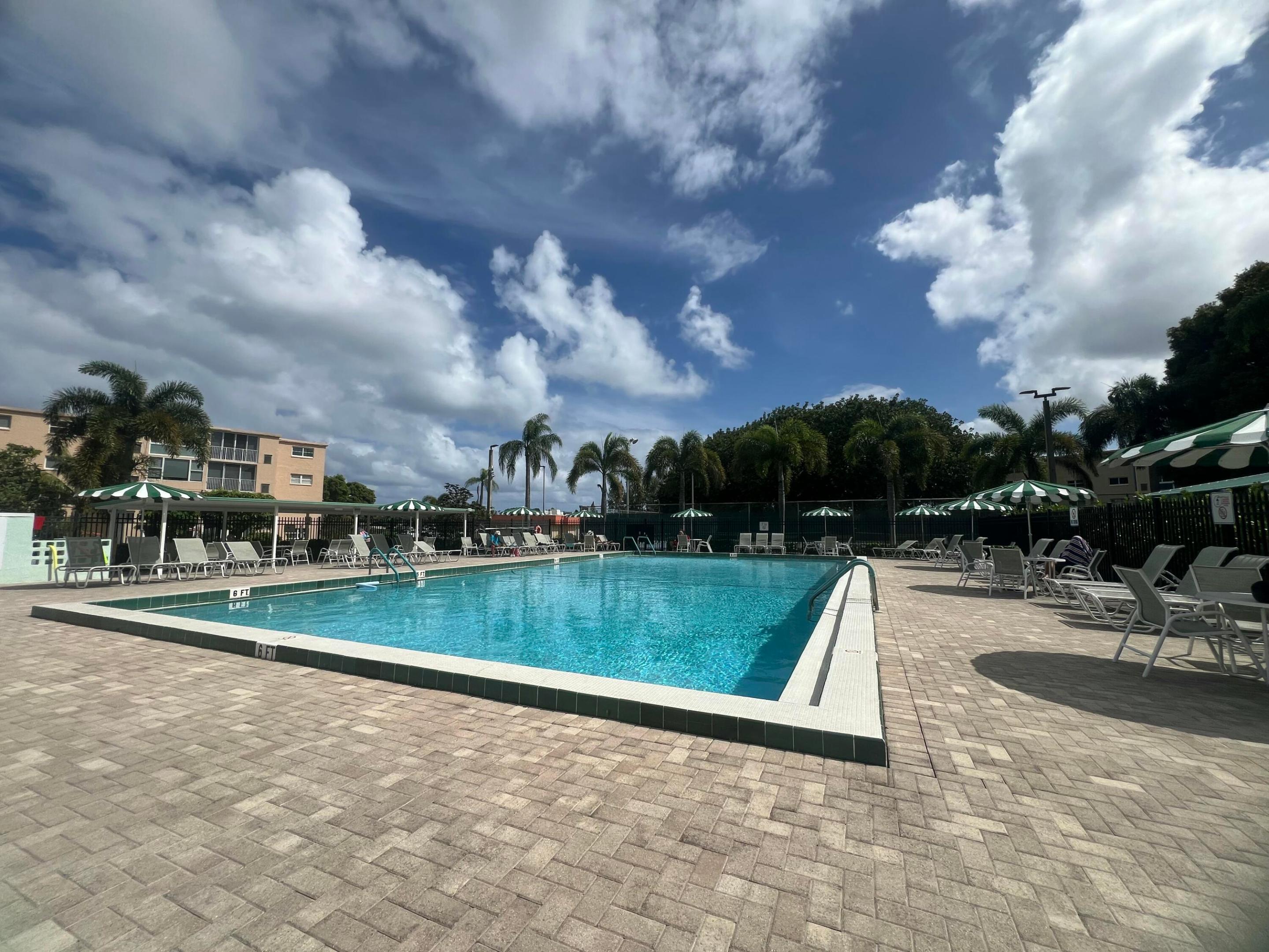 Village Royale - Residential