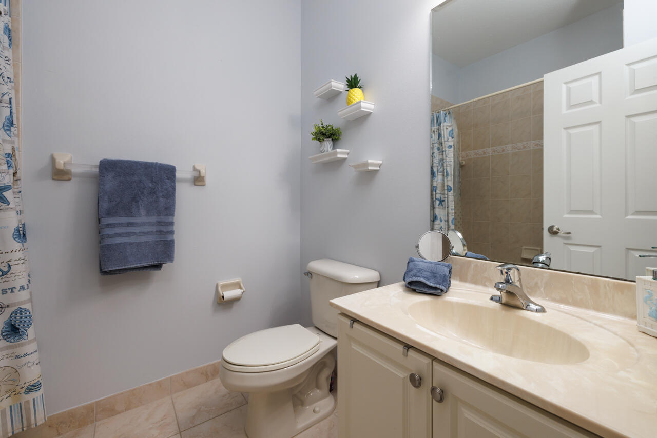 LEXINGTON LAKES - Residential