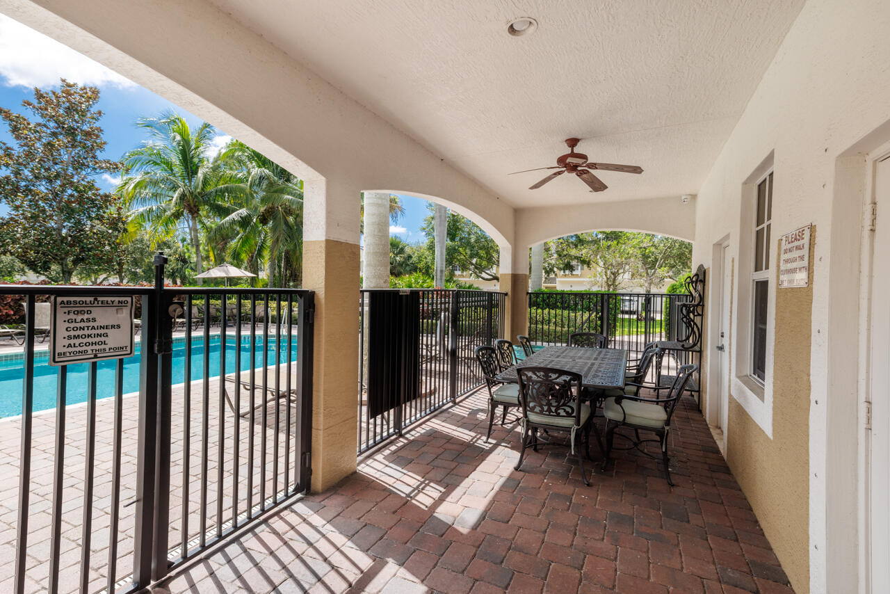 LEXINGTON LAKES - Residential
