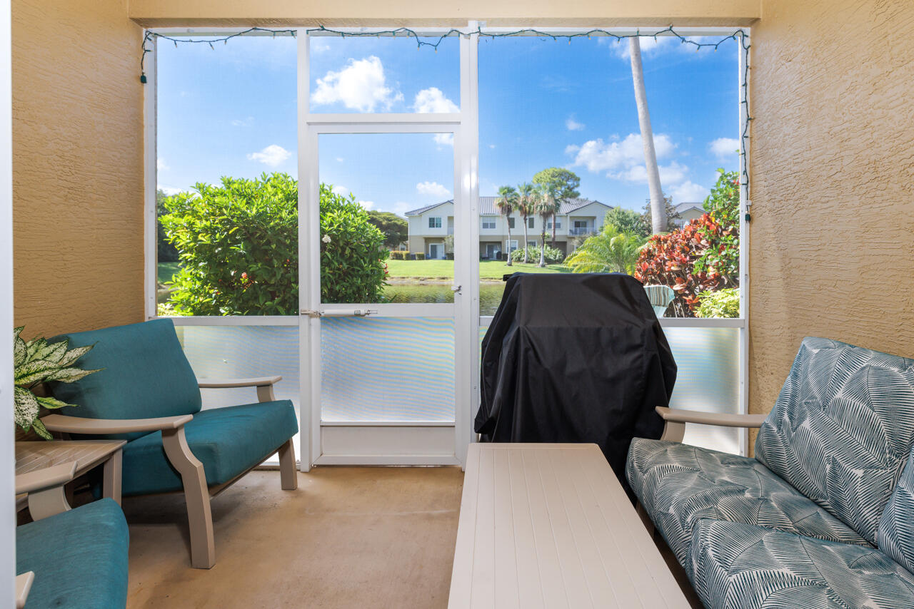 LEXINGTON LAKES - Residential