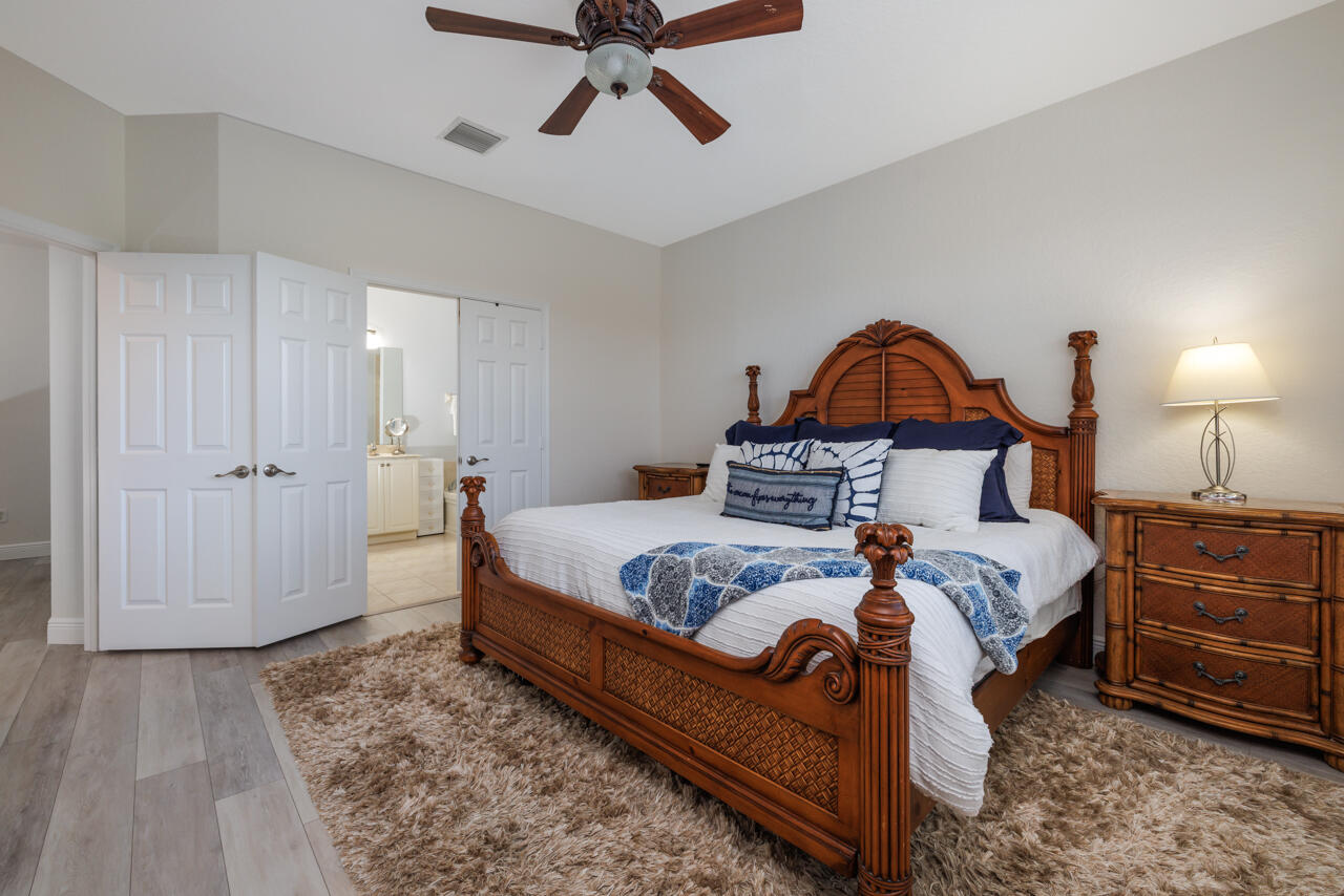 LEXINGTON LAKES - Residential