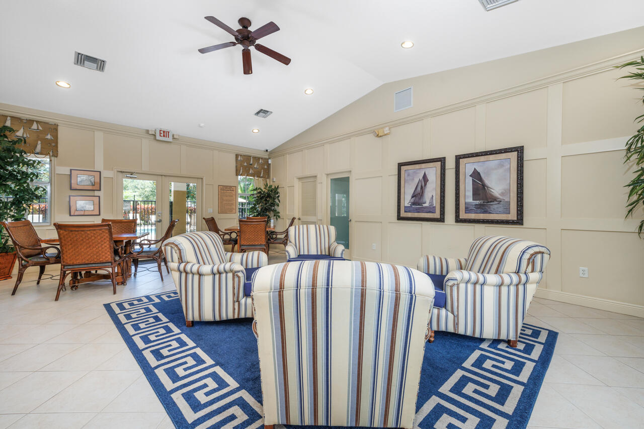 LEXINGTON LAKES - Residential