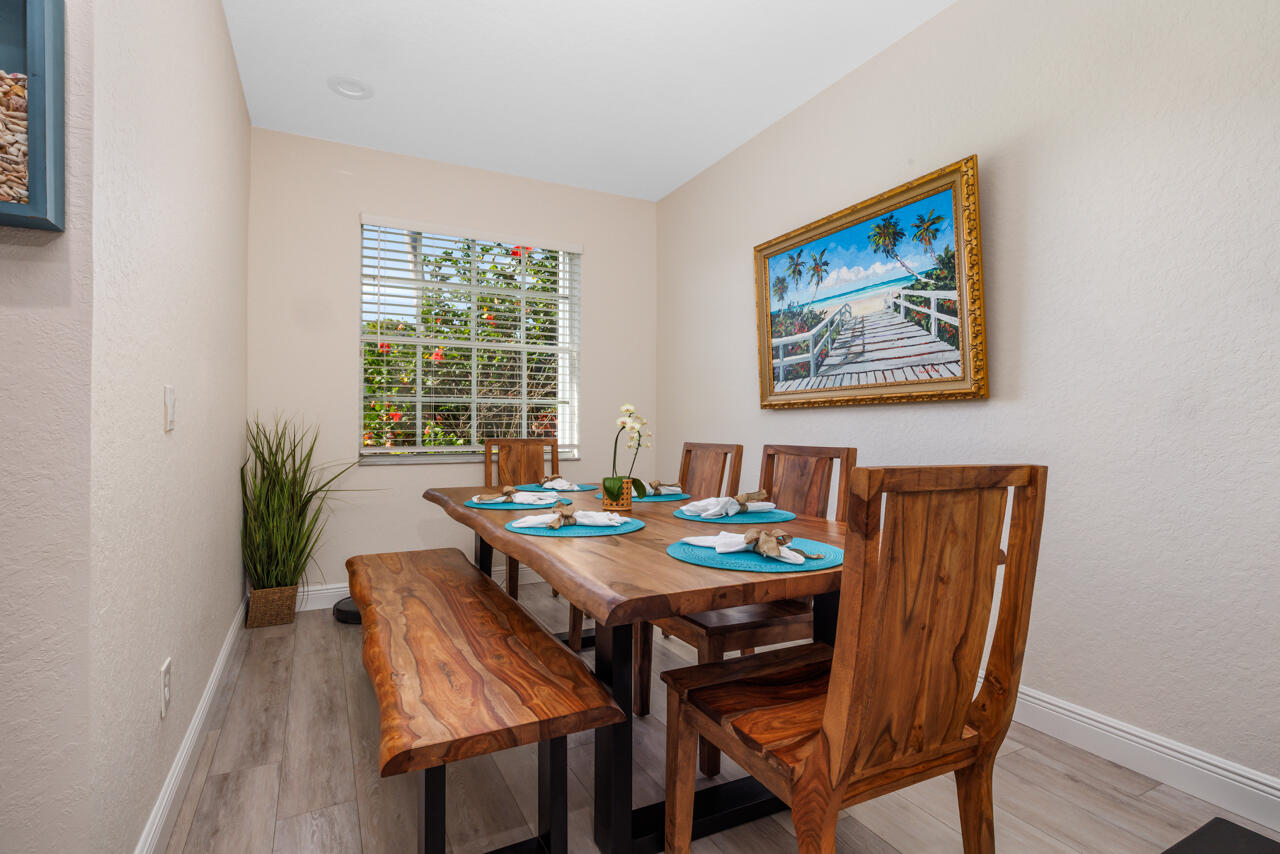 LEXINGTON LAKES - Residential