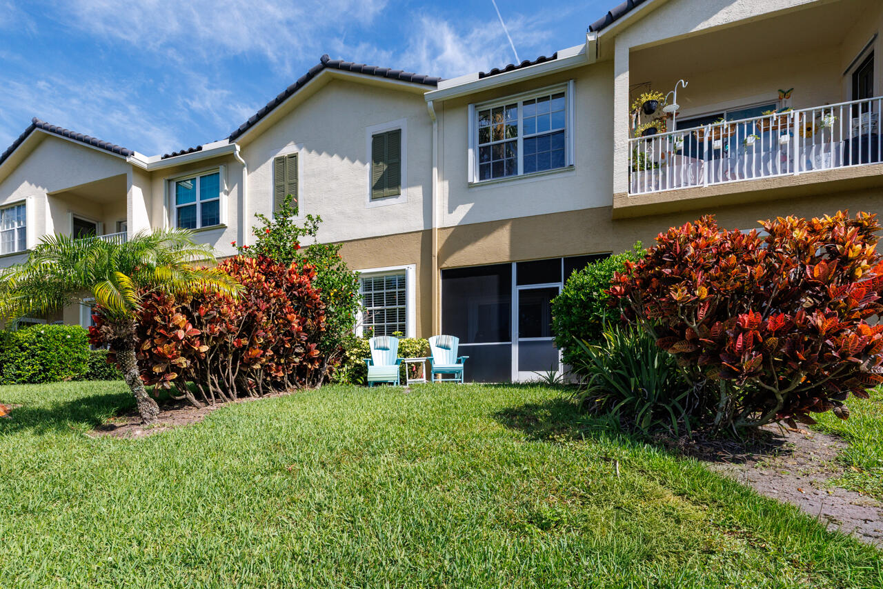 LEXINGTON LAKES - Residential