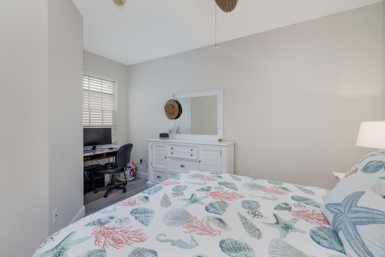 LEXINGTON LAKES - Residential