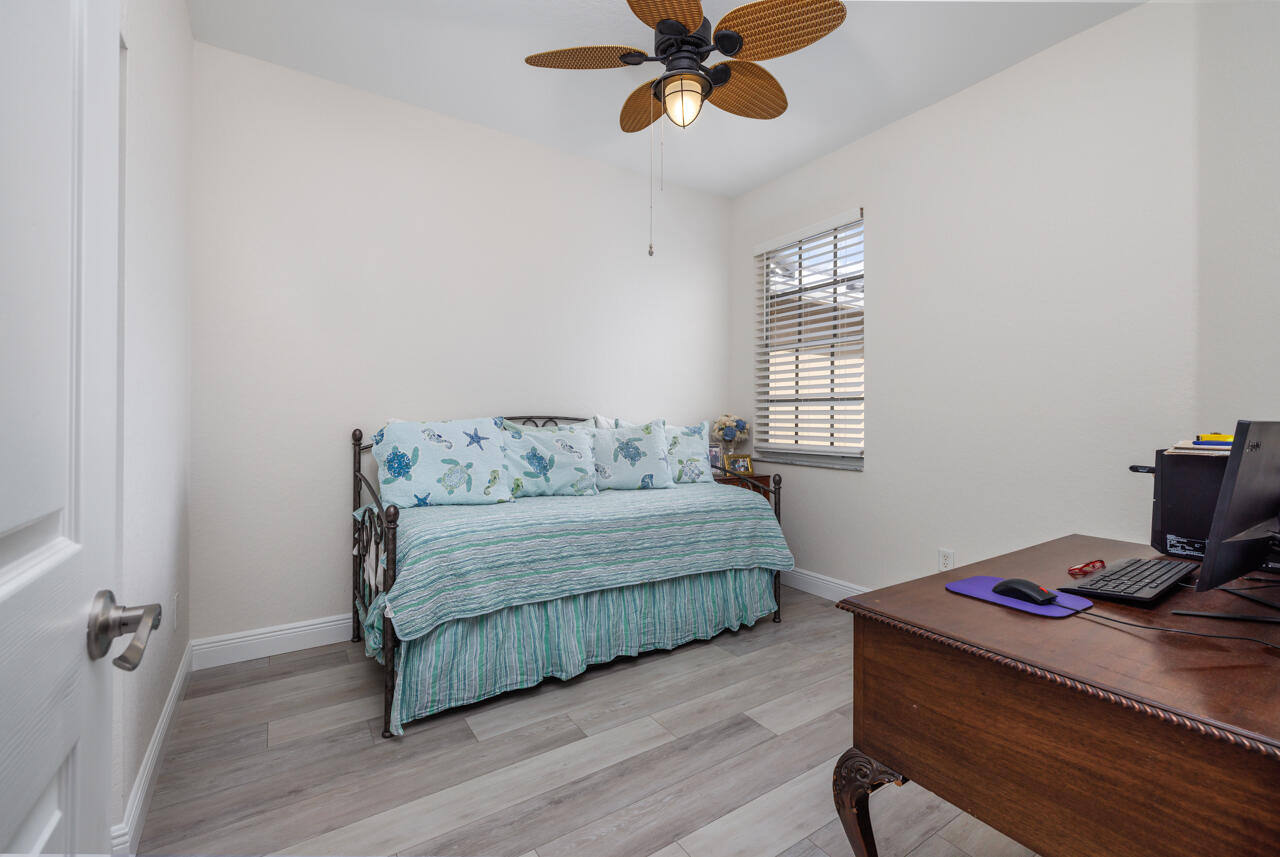 LEXINGTON LAKES - Residential