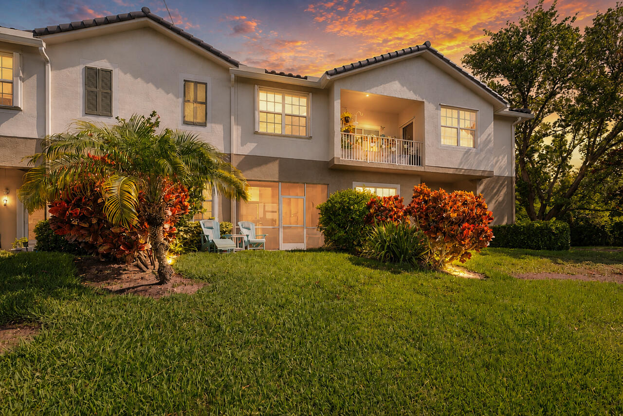 LEXINGTON LAKES - Residential