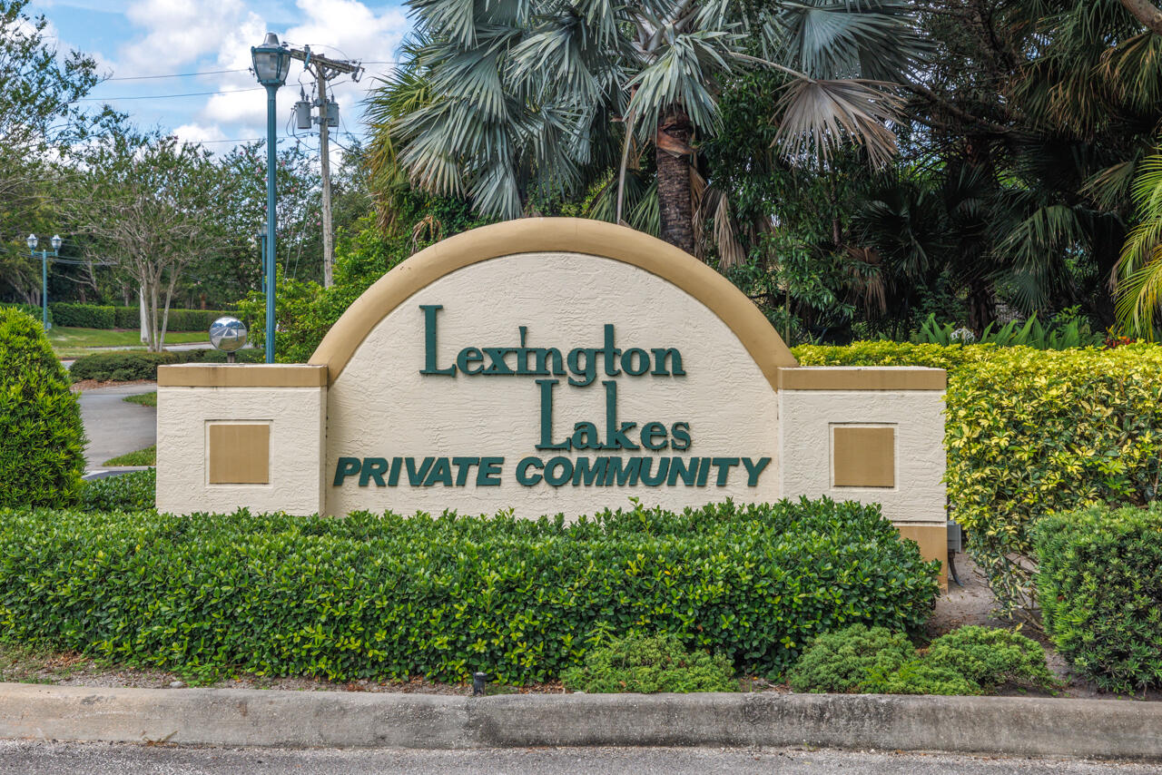LEXINGTON LAKES - Residential