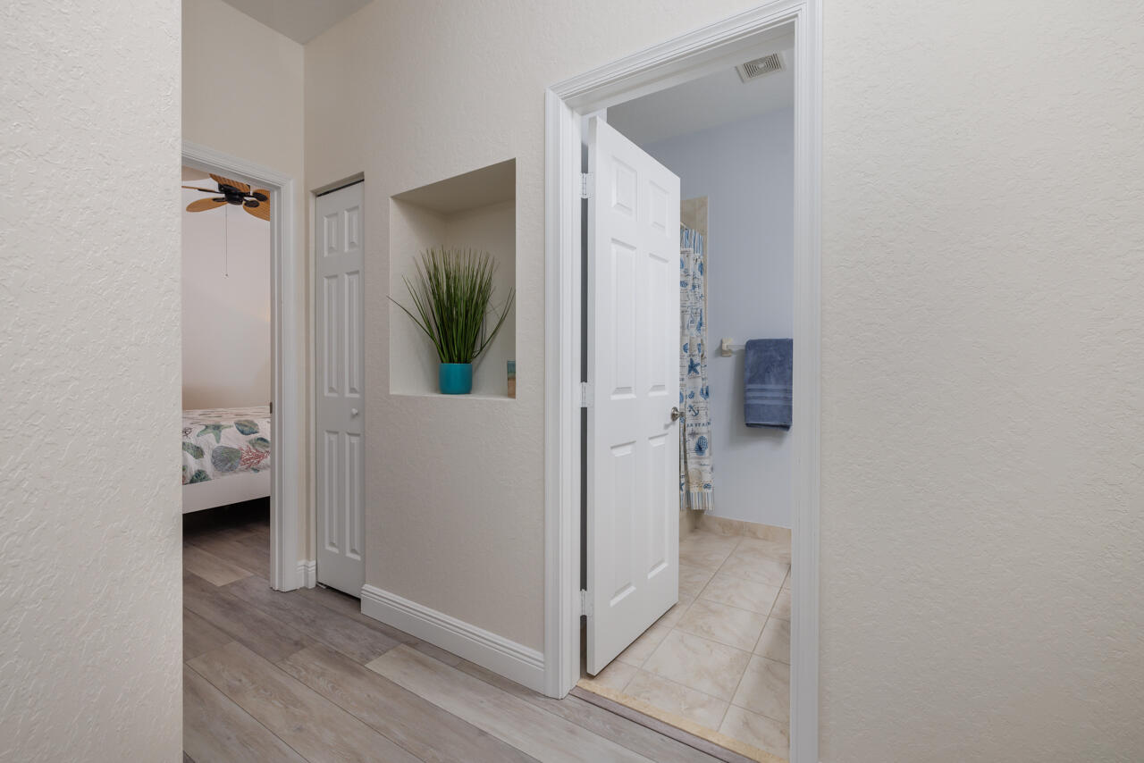LEXINGTON LAKES - Residential