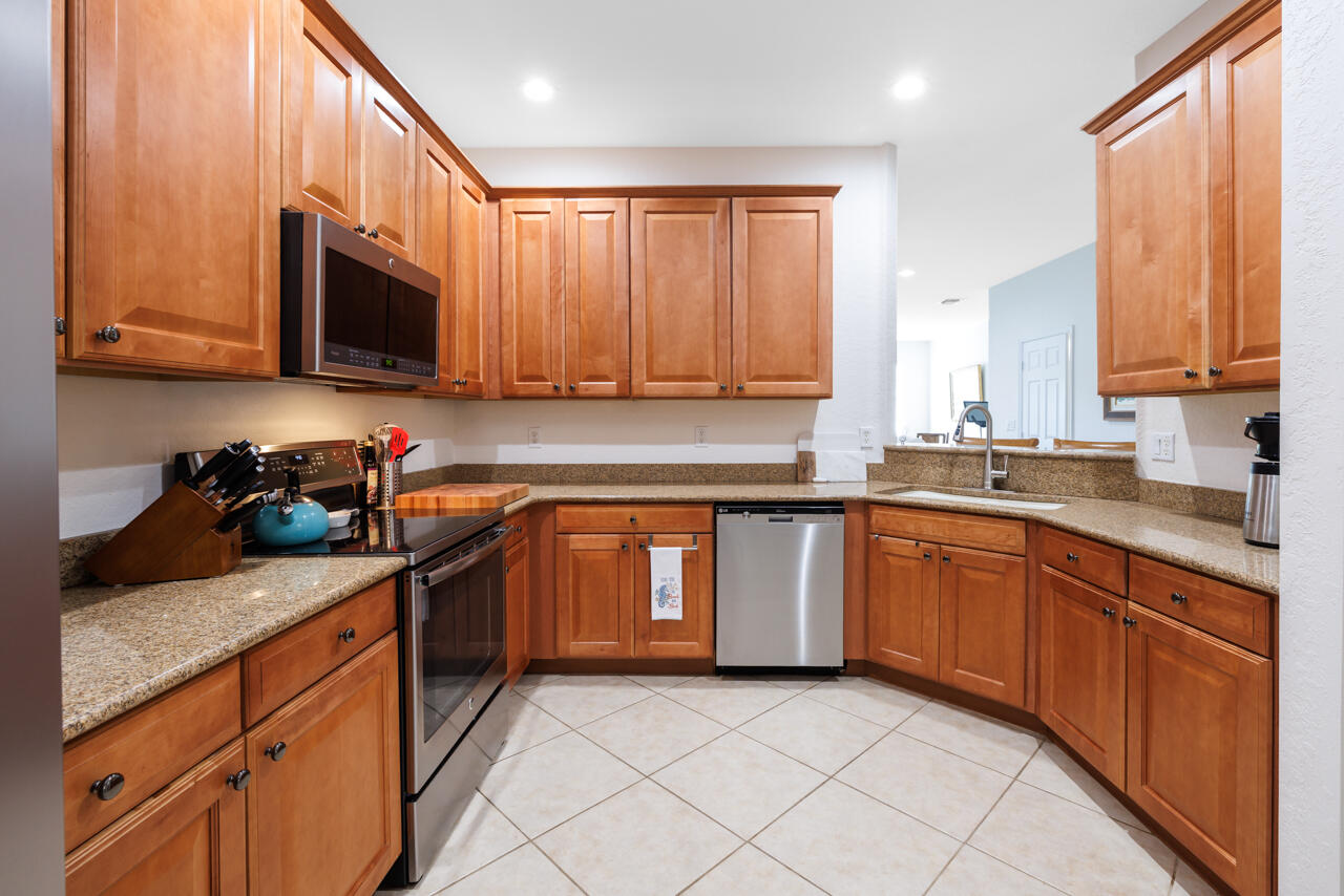 LEXINGTON LAKES - Residential