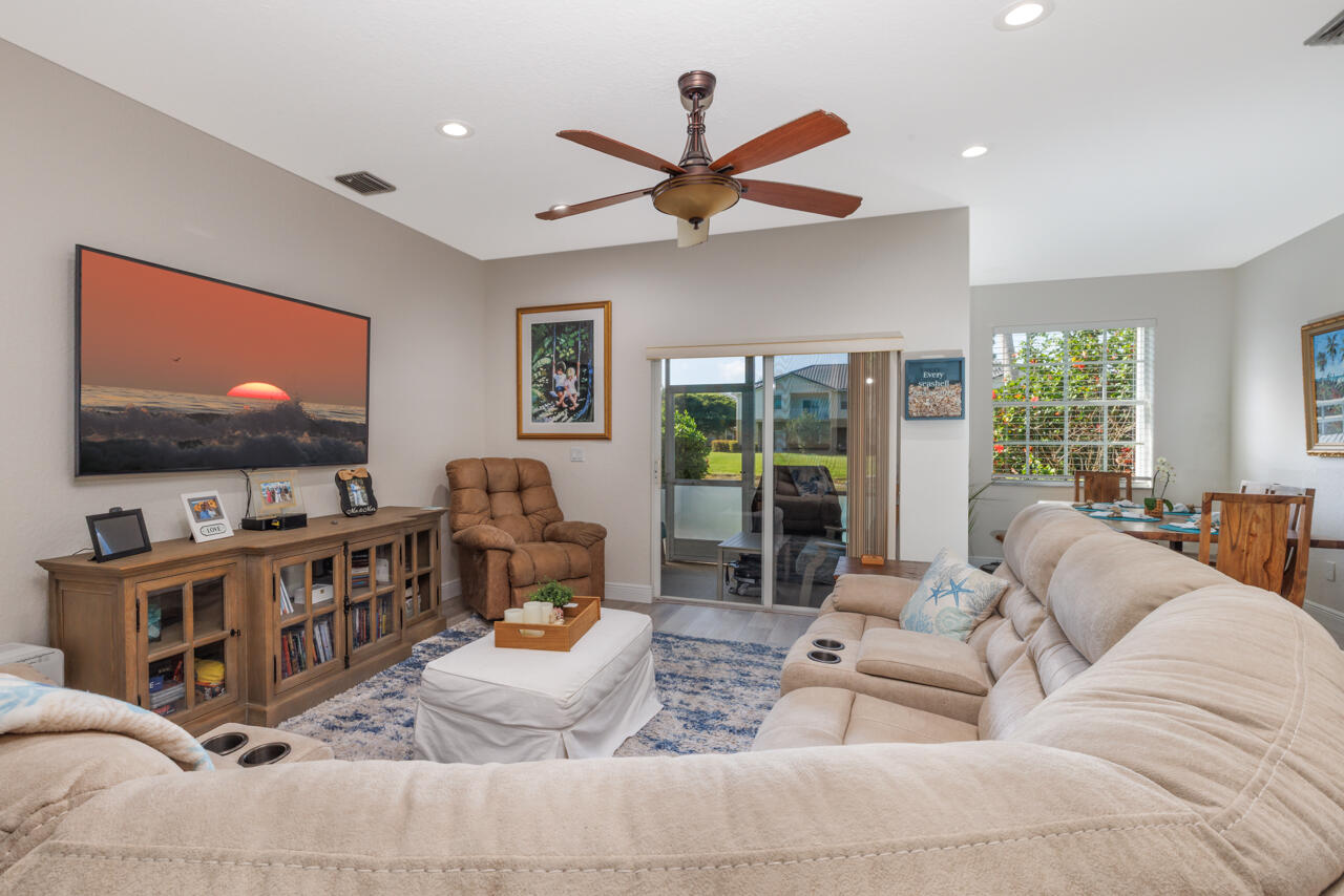 LEXINGTON LAKES - Residential