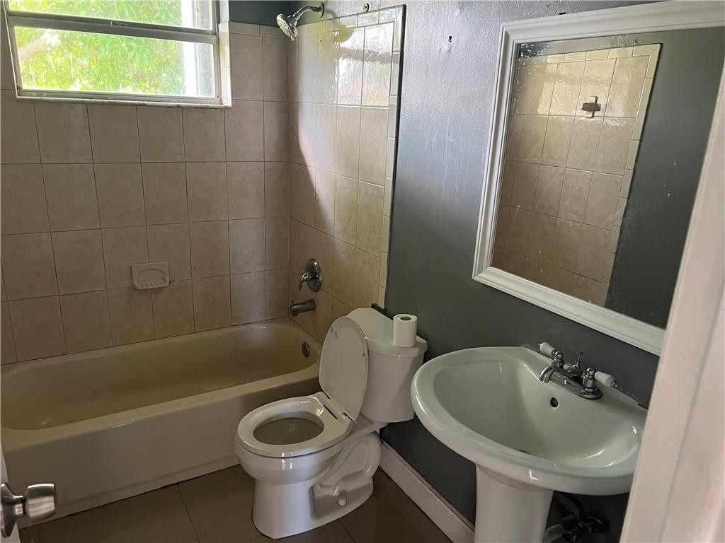 Sunrise Golf Village Sec - Residential Lease