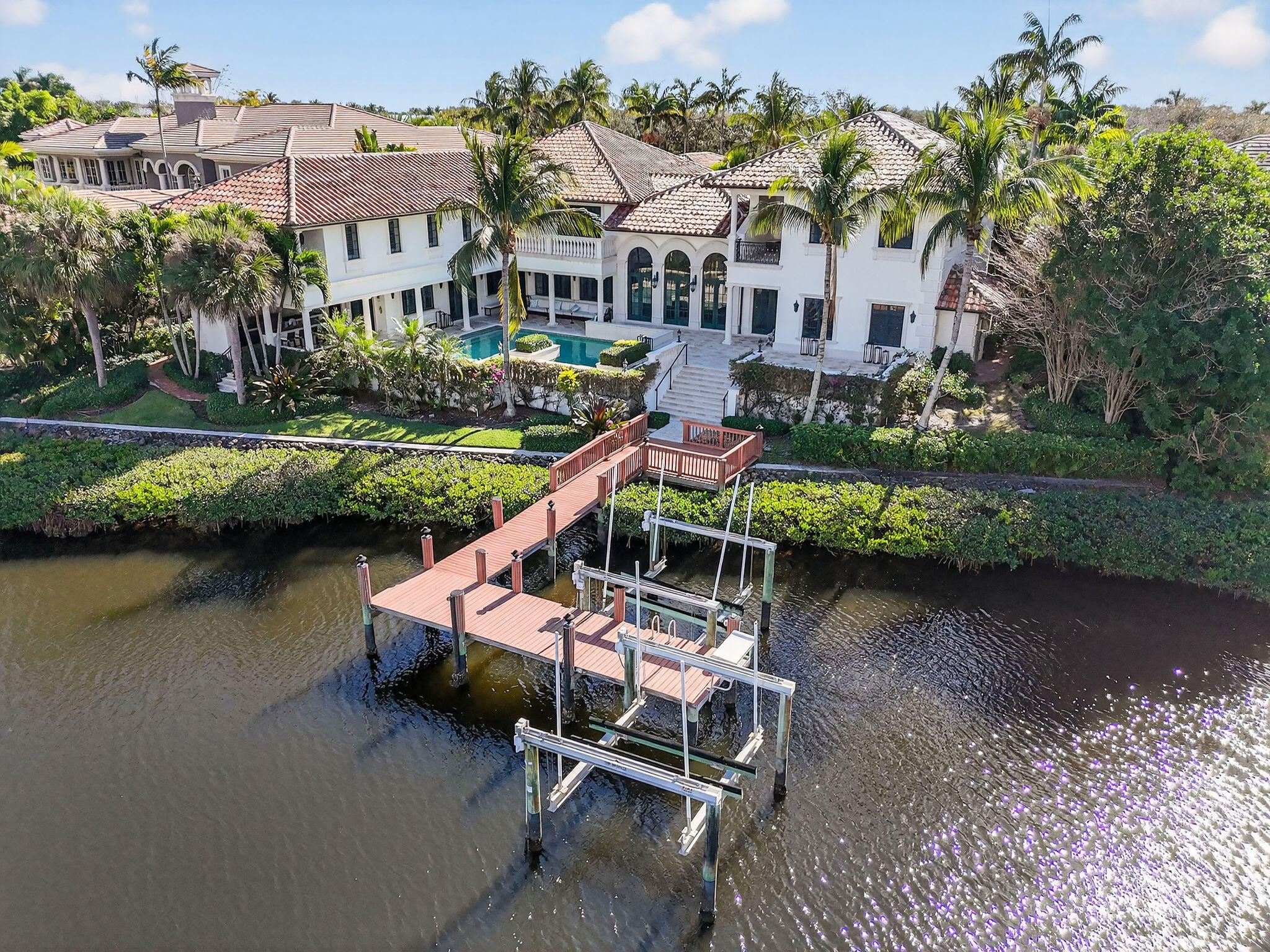 ADMIRALS COVE - Residential