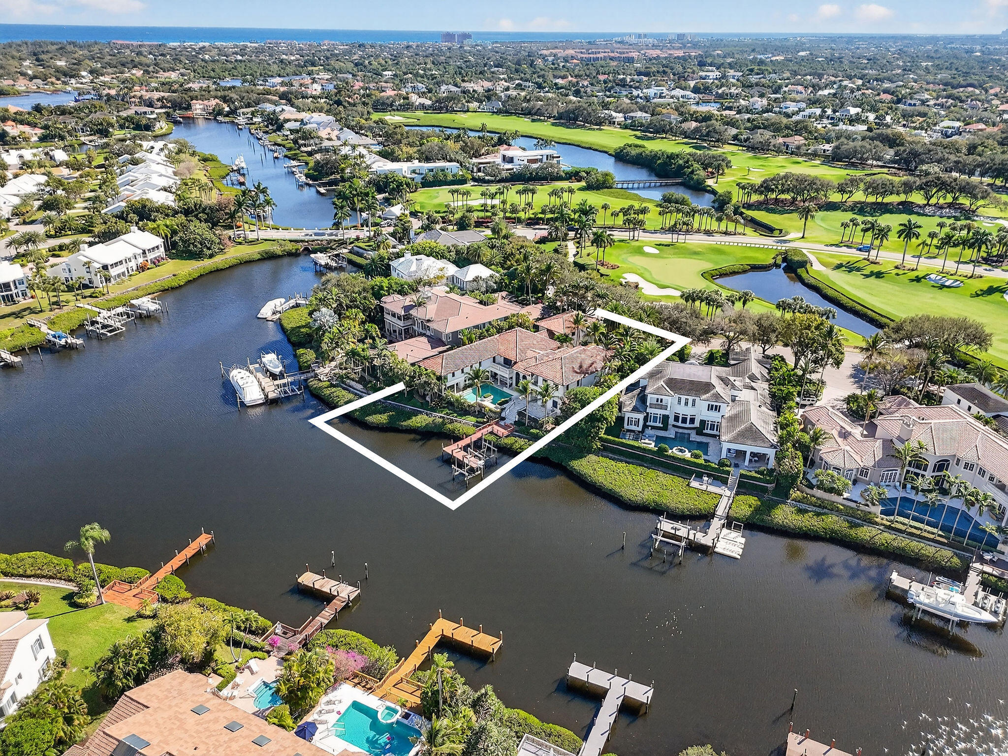 ADMIRALS COVE - Residential