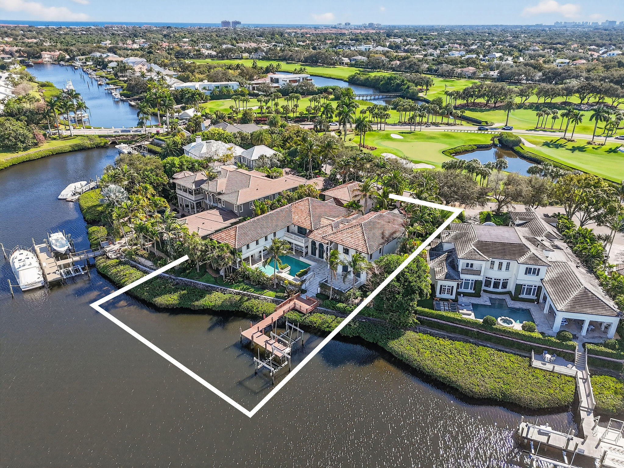 ADMIRALS COVE - Residential