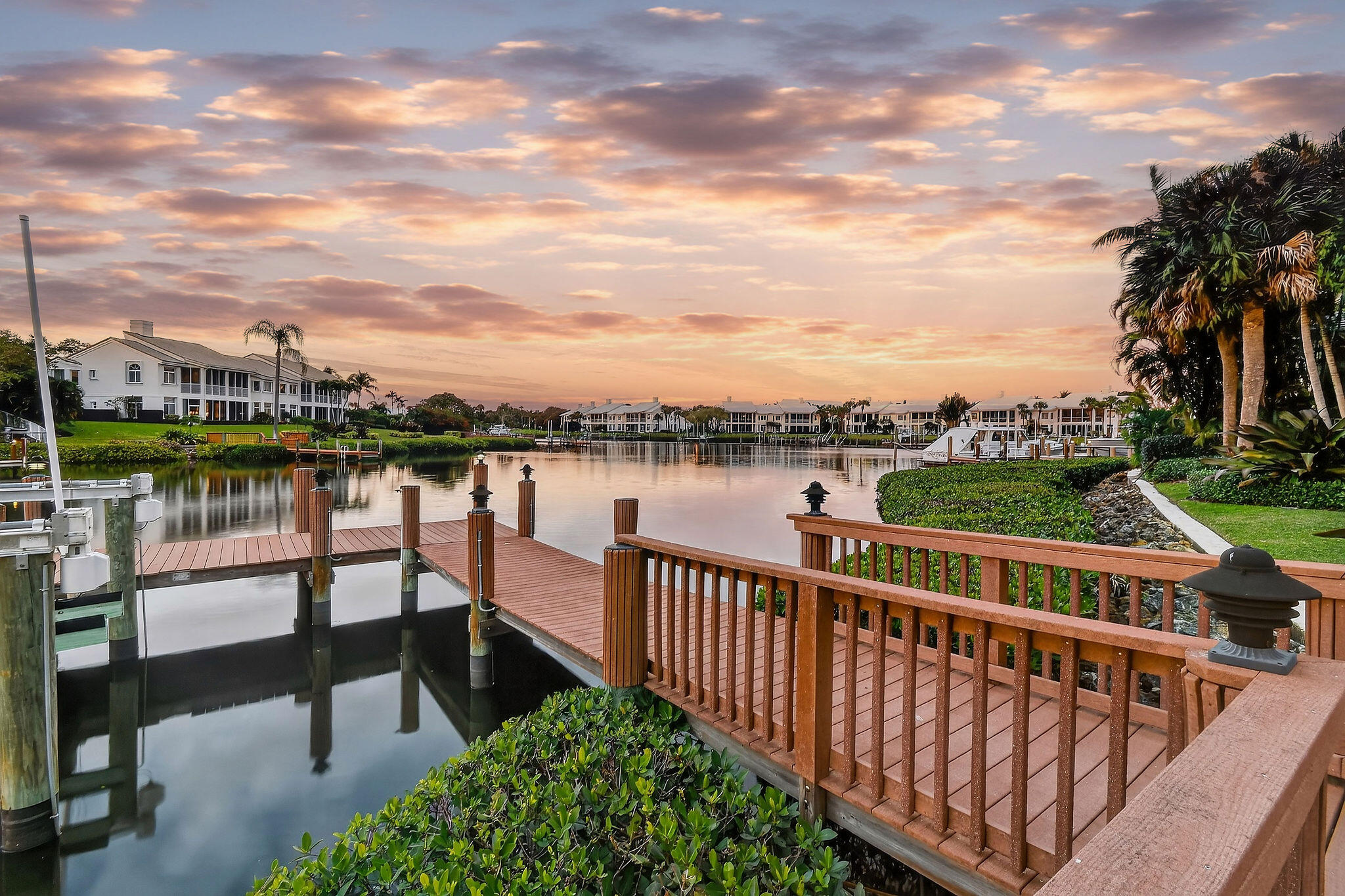 ADMIRALS COVE - Residential