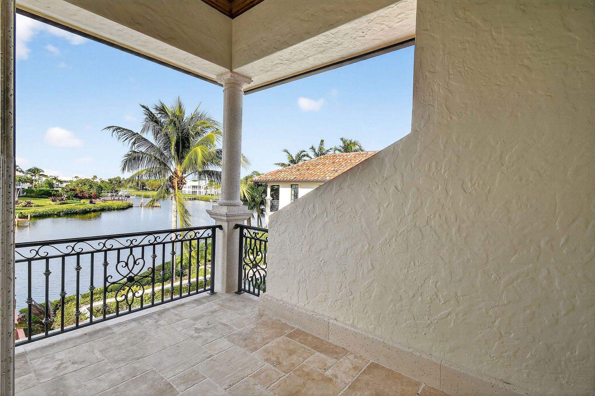 ADMIRALS COVE - Residential