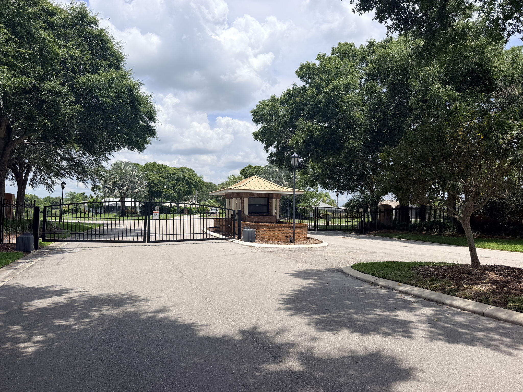 OAK RIDGE - Residential