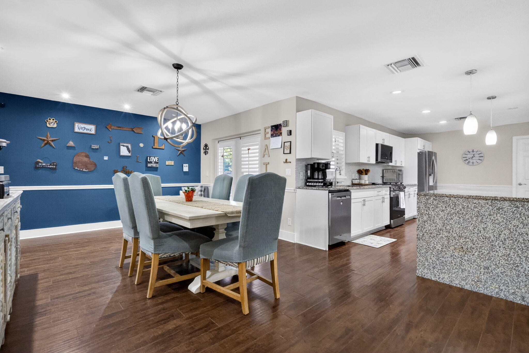 FLORAL PARK LANTANA - Residential