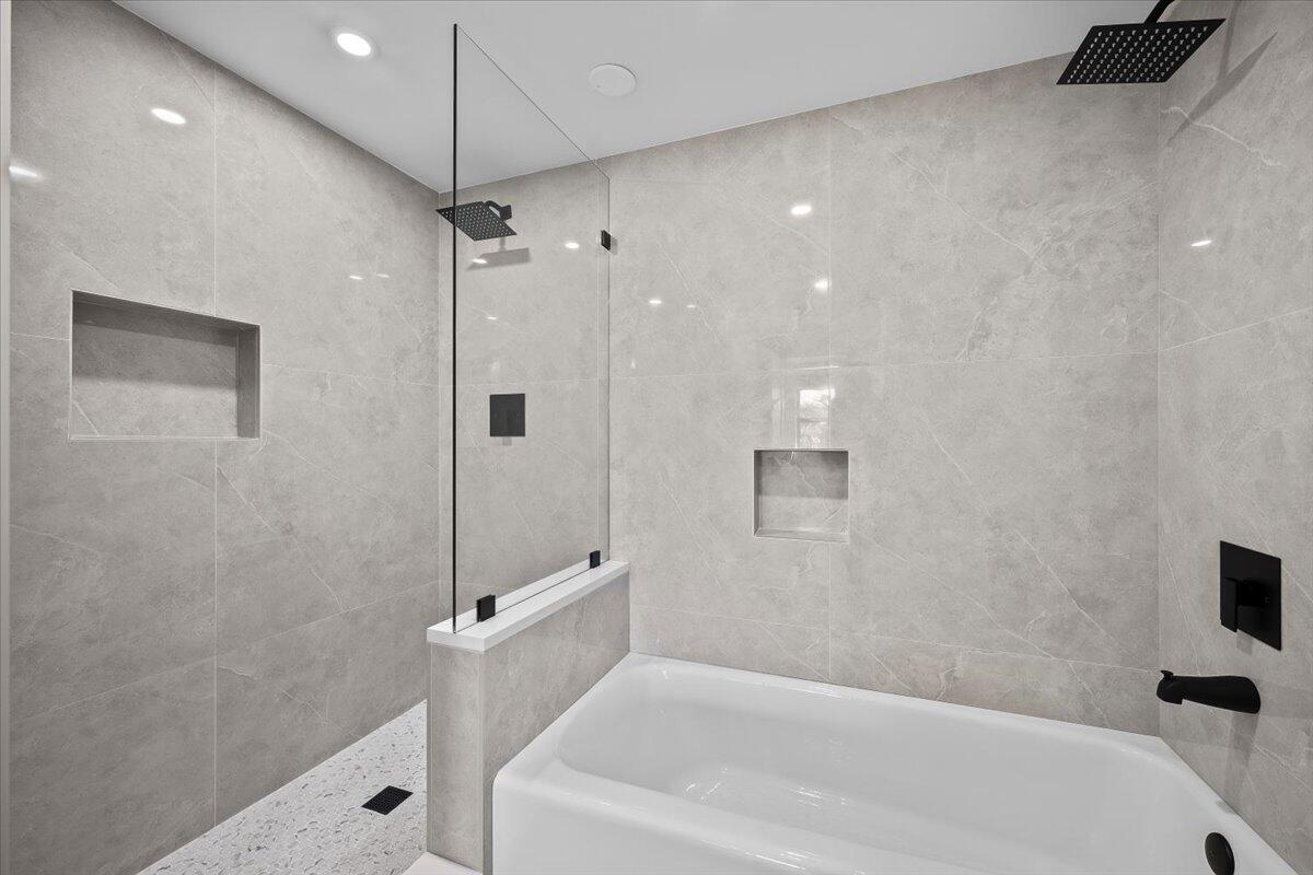 BAY COLONY CONDO - Residential