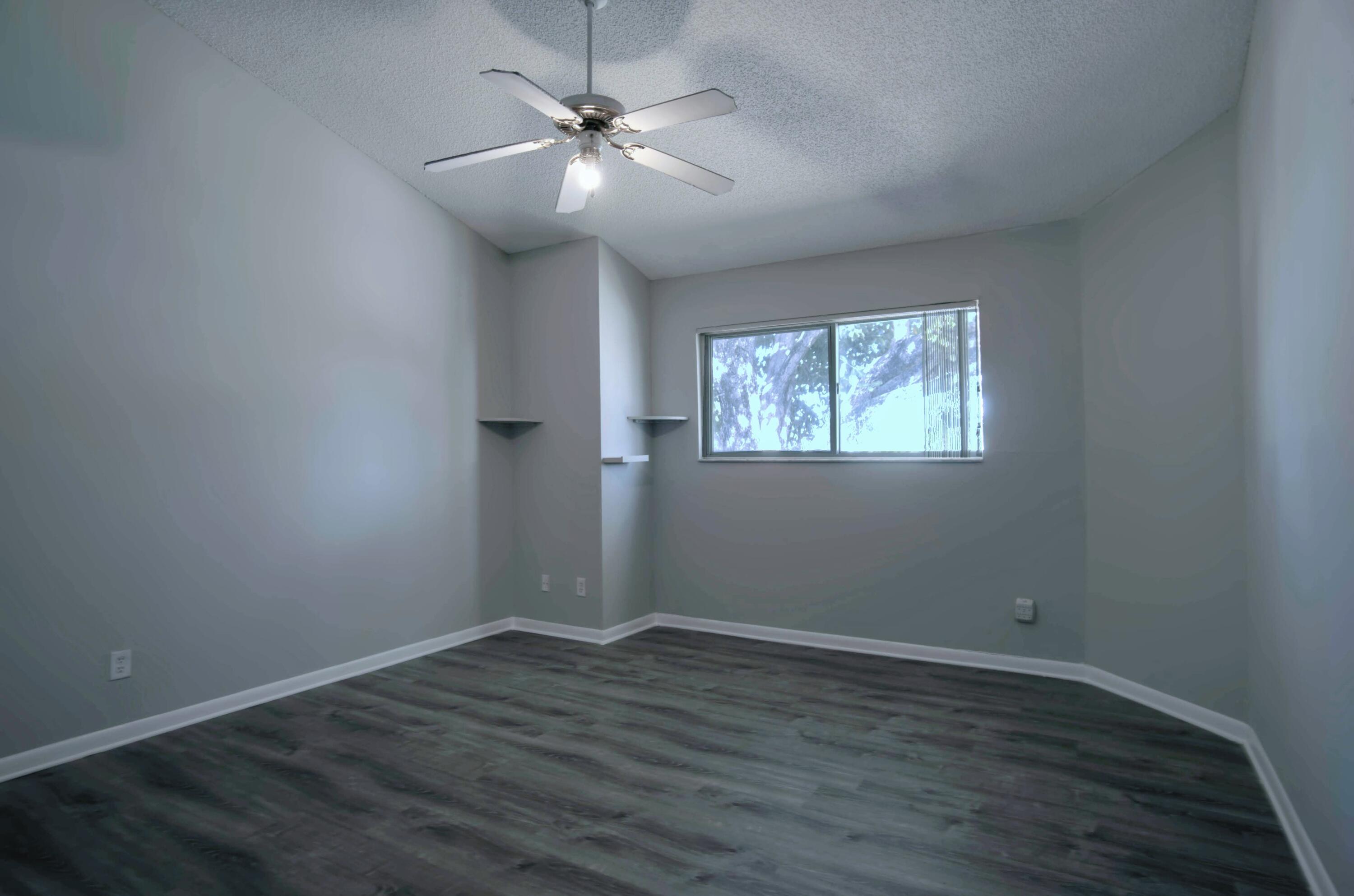 SUMMER LAKE - Residential Lease