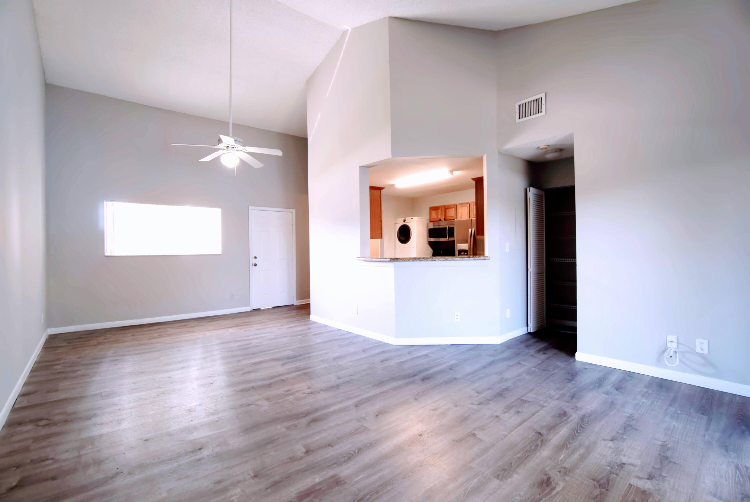 SUMMER LAKE - Residential Lease