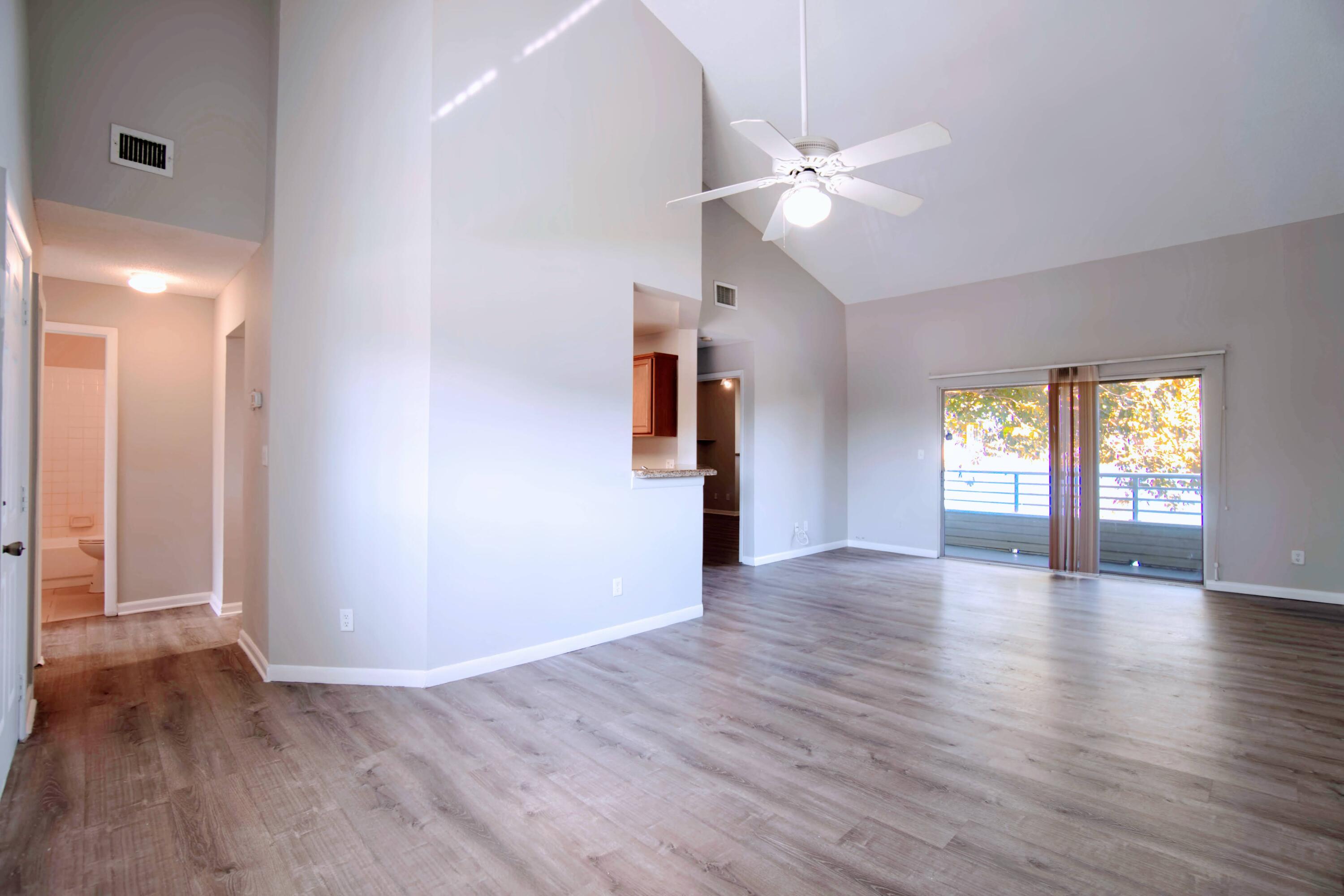 SUMMER LAKE - Residential Lease