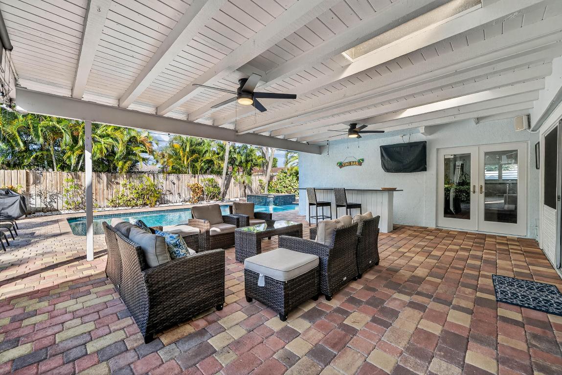 HILLSBORO ISLES - Residential