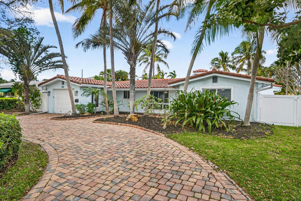 HILLSBORO ISLES - Residential
