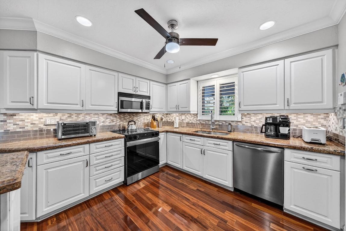 HILLSBORO ISLES - Residential