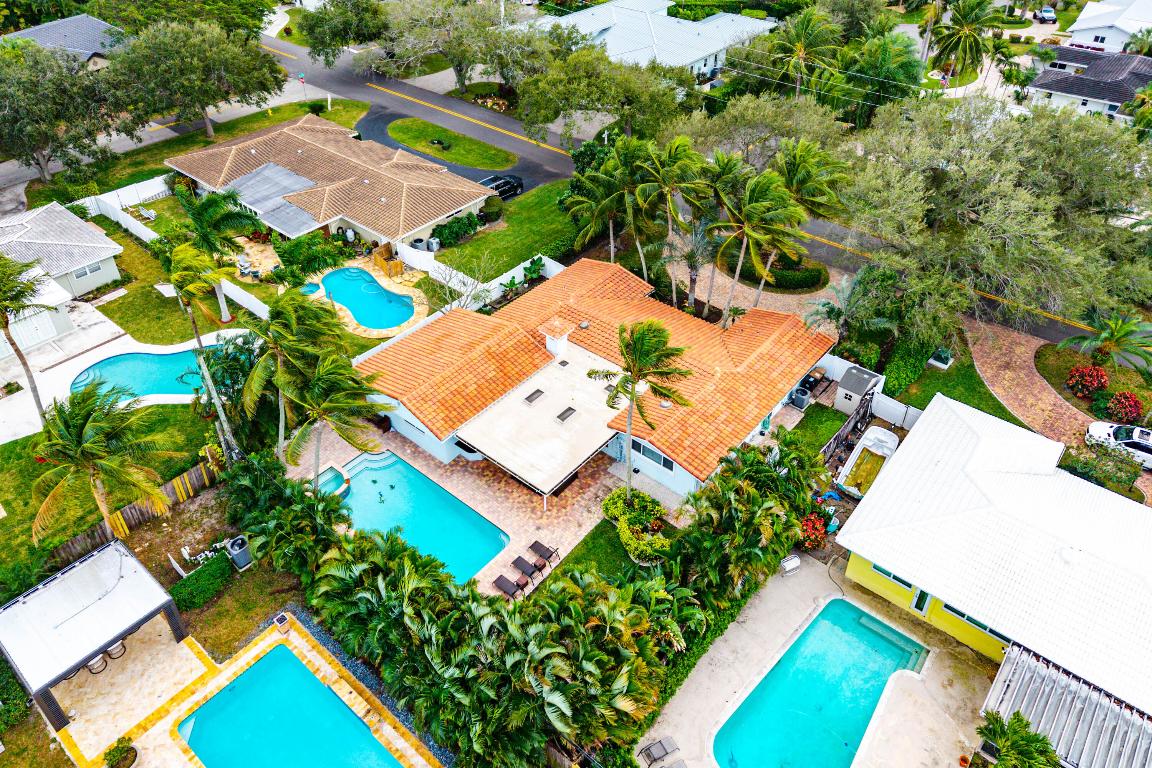 HILLSBORO ISLES - Residential