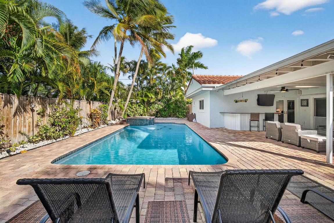 HILLSBORO ISLES - Residential
