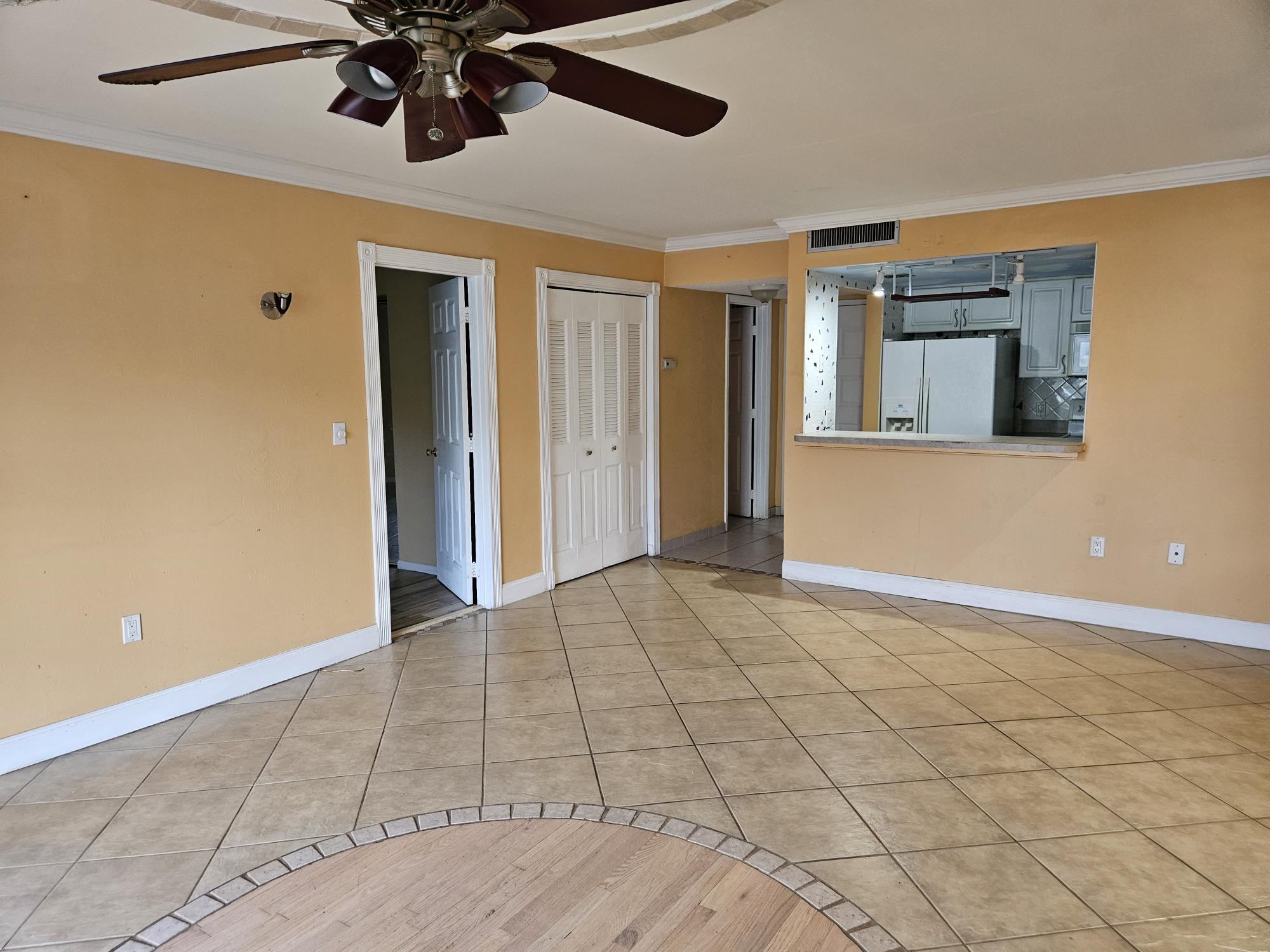 INVERWOOD CONDO - Residential