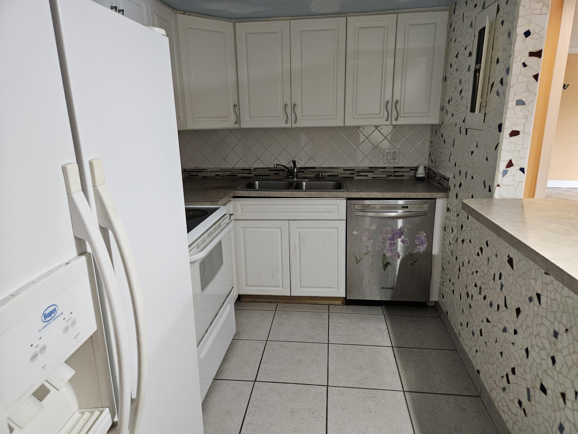 INVERWOOD CONDO - Residential
