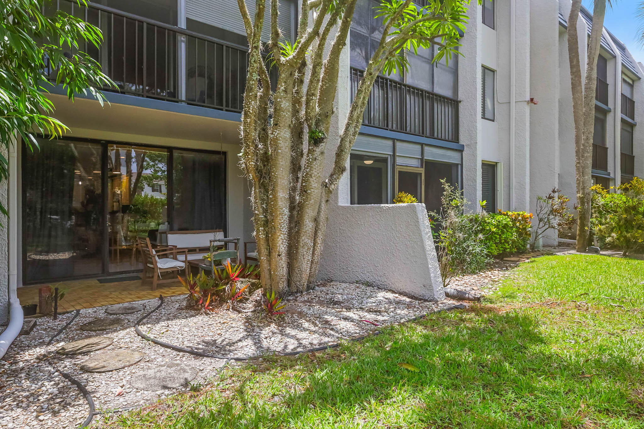 FOUNTAINS OF PALM BEACH CONDO 2 - Residential