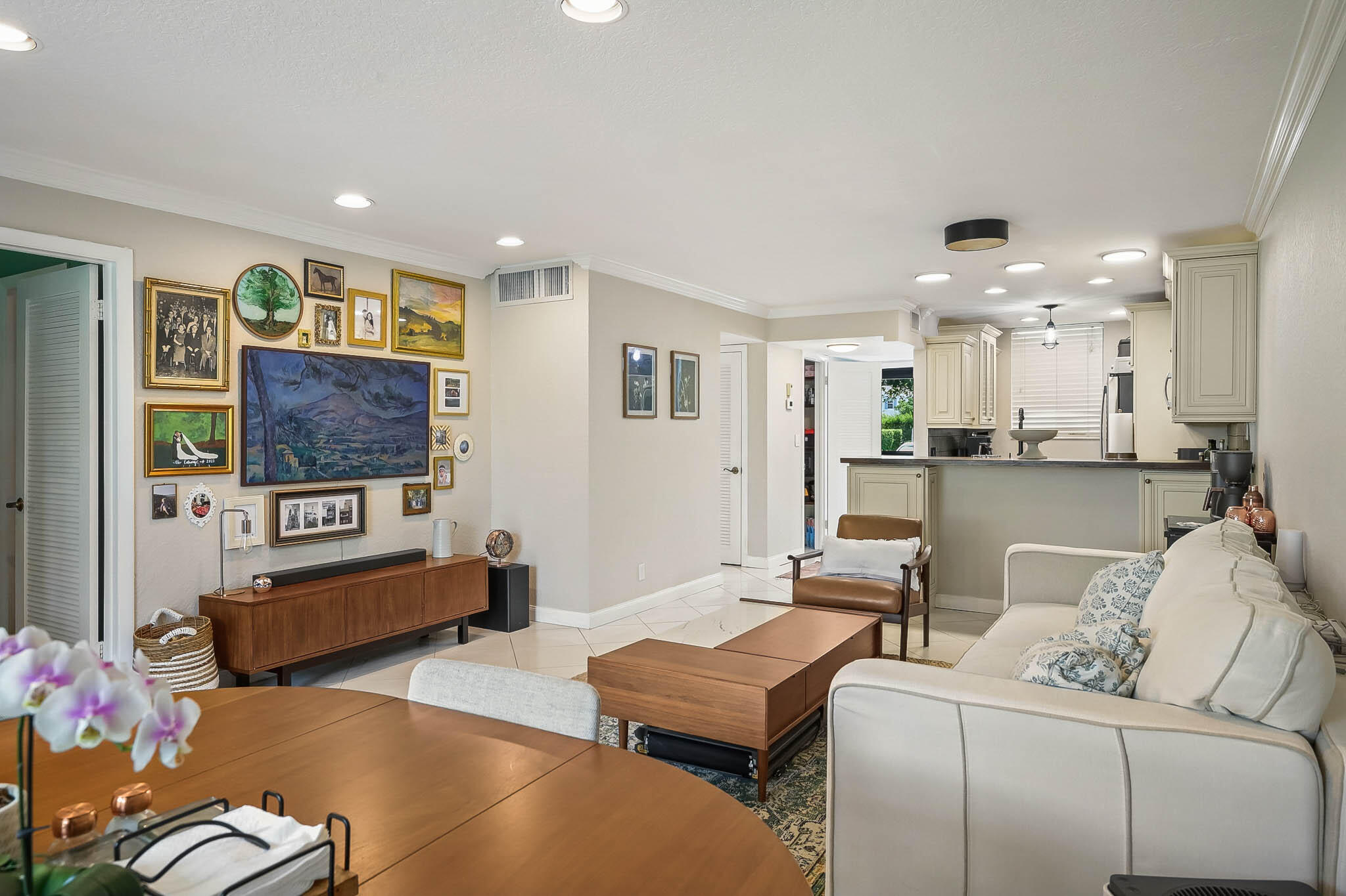 FOUNTAINS OF PALM BEACH CONDO 2 - Residential