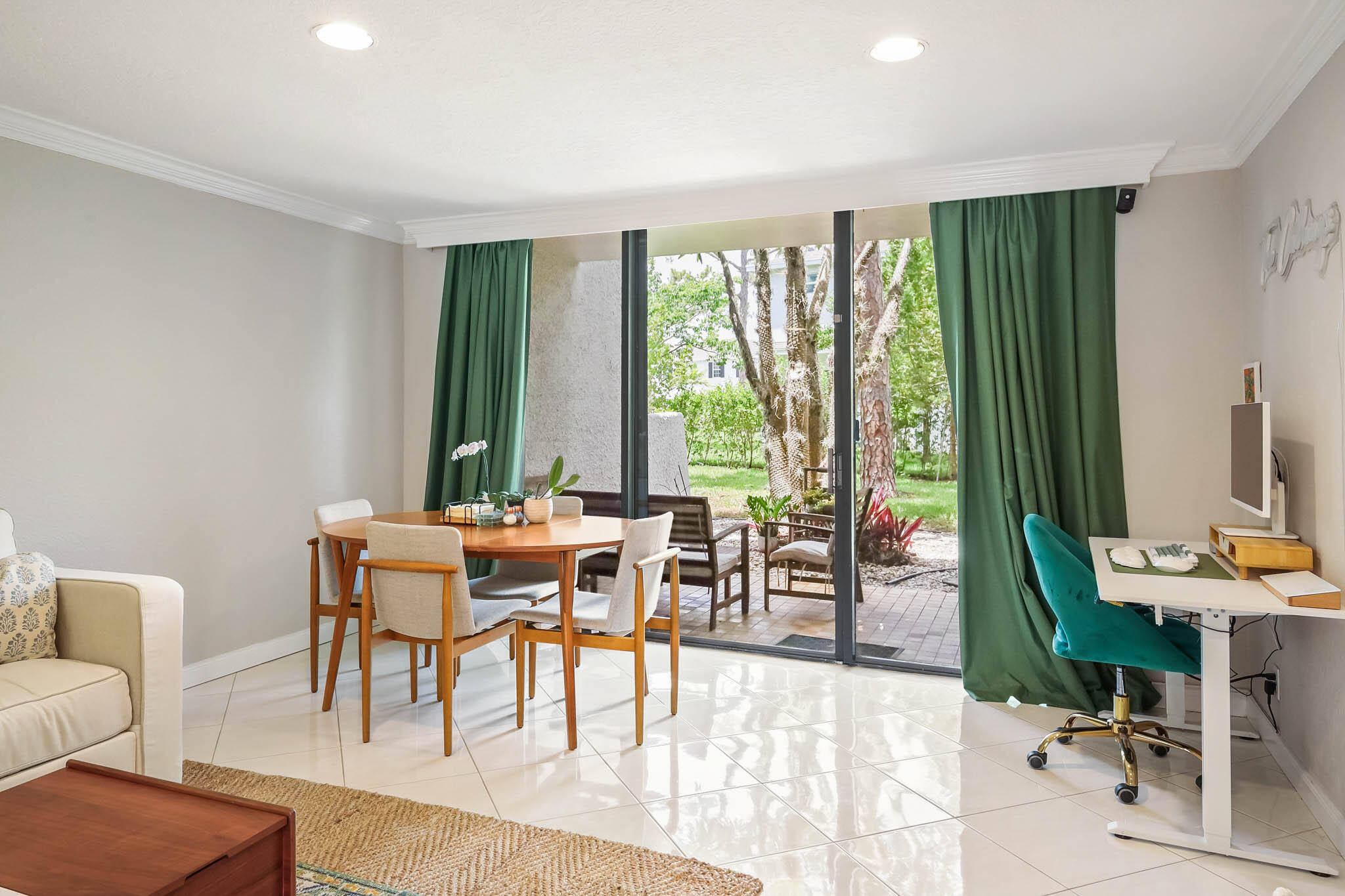 FOUNTAINS OF PALM BEACH CONDO 2 - Residential
