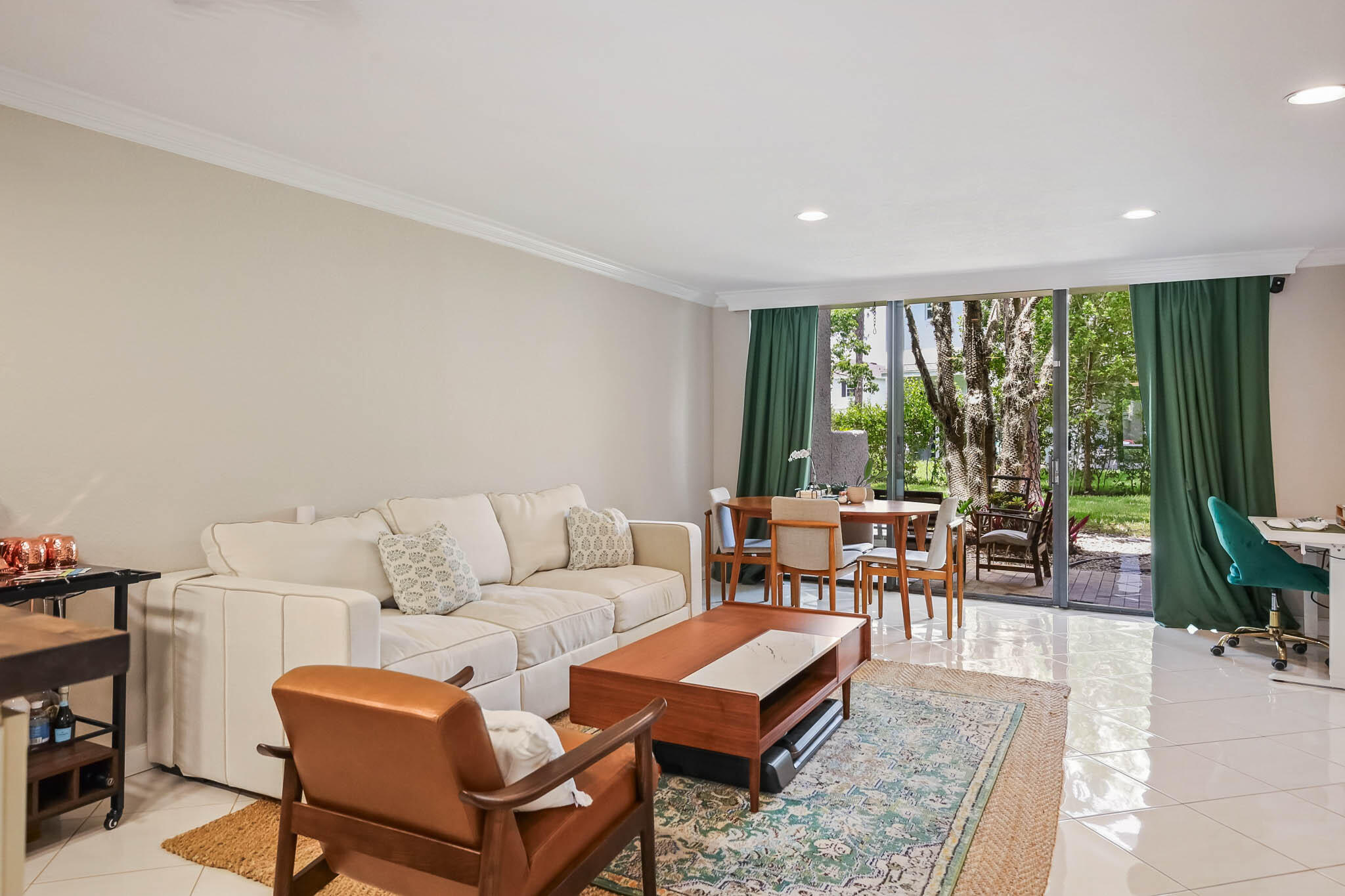 FOUNTAINS OF PALM BEACH CONDO 2 - Residential