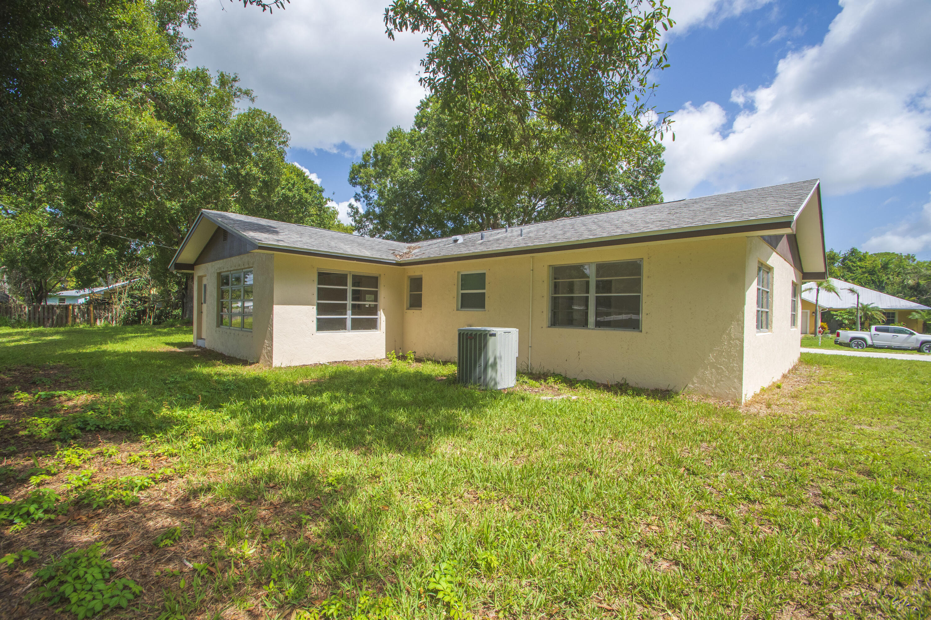 ANITA PARK - Residential