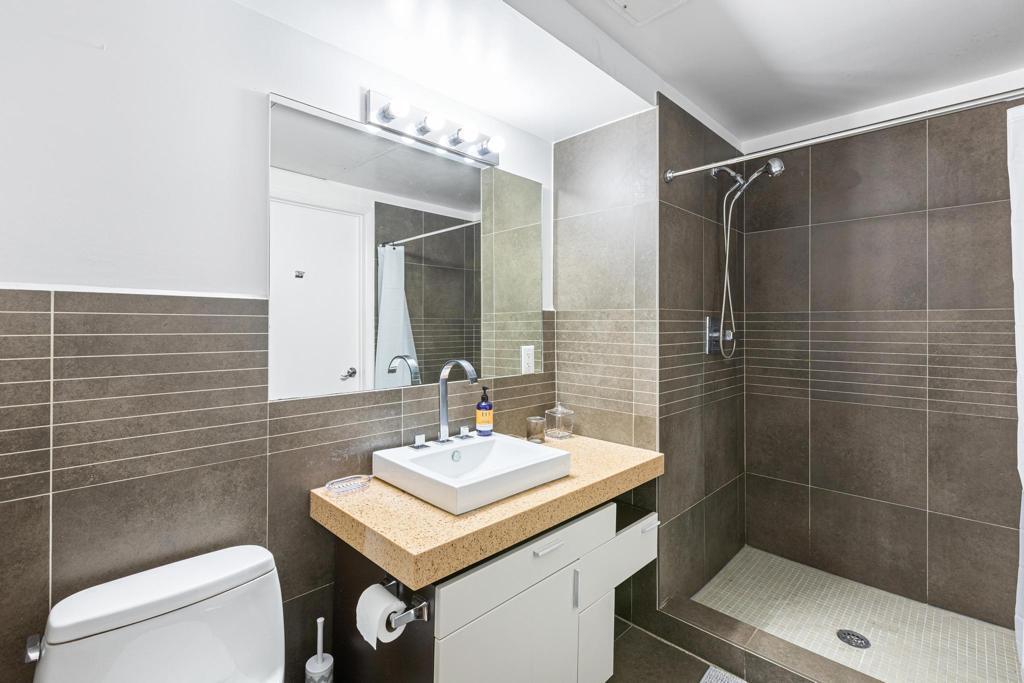 ARTECITY GOVERNOR CONDO - Residential Lease